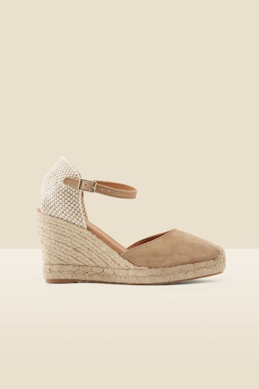 Sosandar Natural Closed Toe Espadrille With Ankle Strap