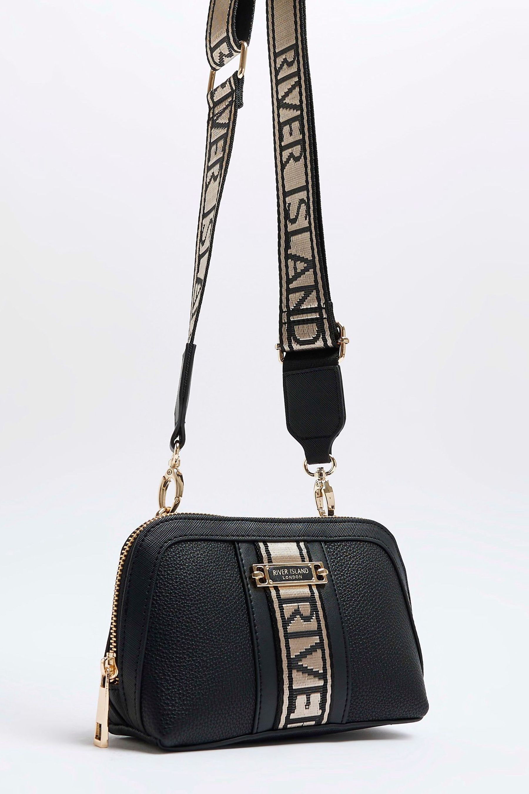Small river shop island bag