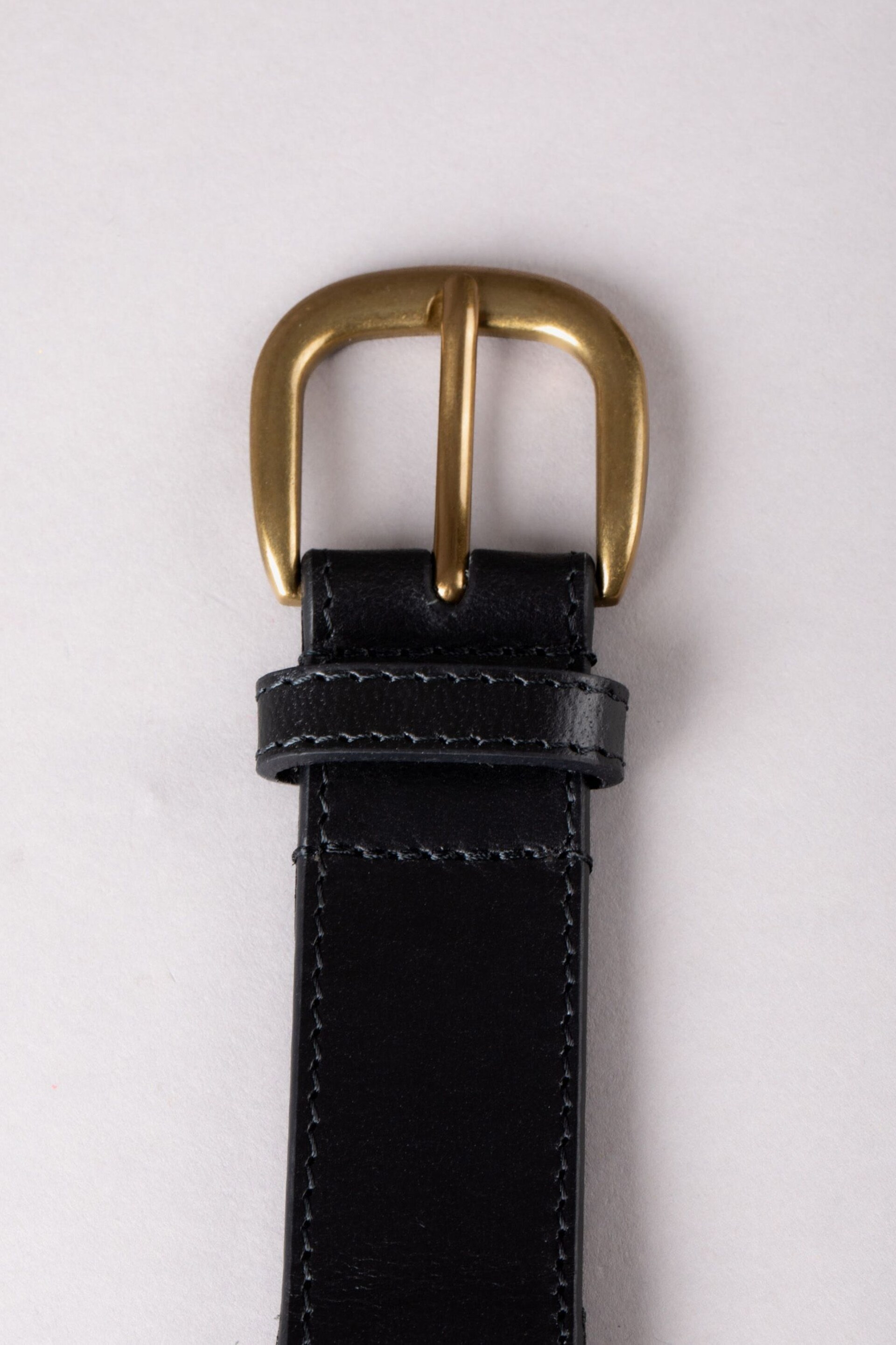Lakeland Leather Black Wray Whip Stitch Leather Belt - Image 3 of 3