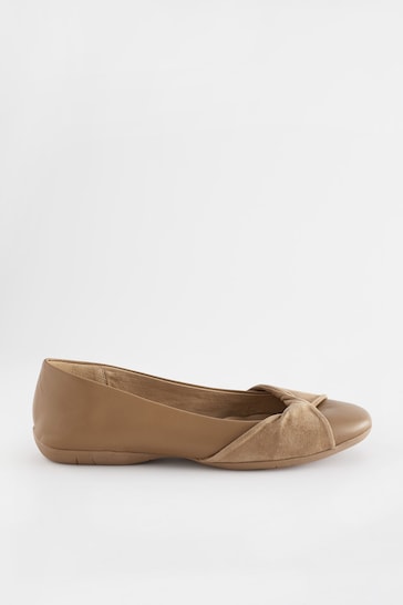 Camel Forever Comfort Leather Twist Ballerina Shoes