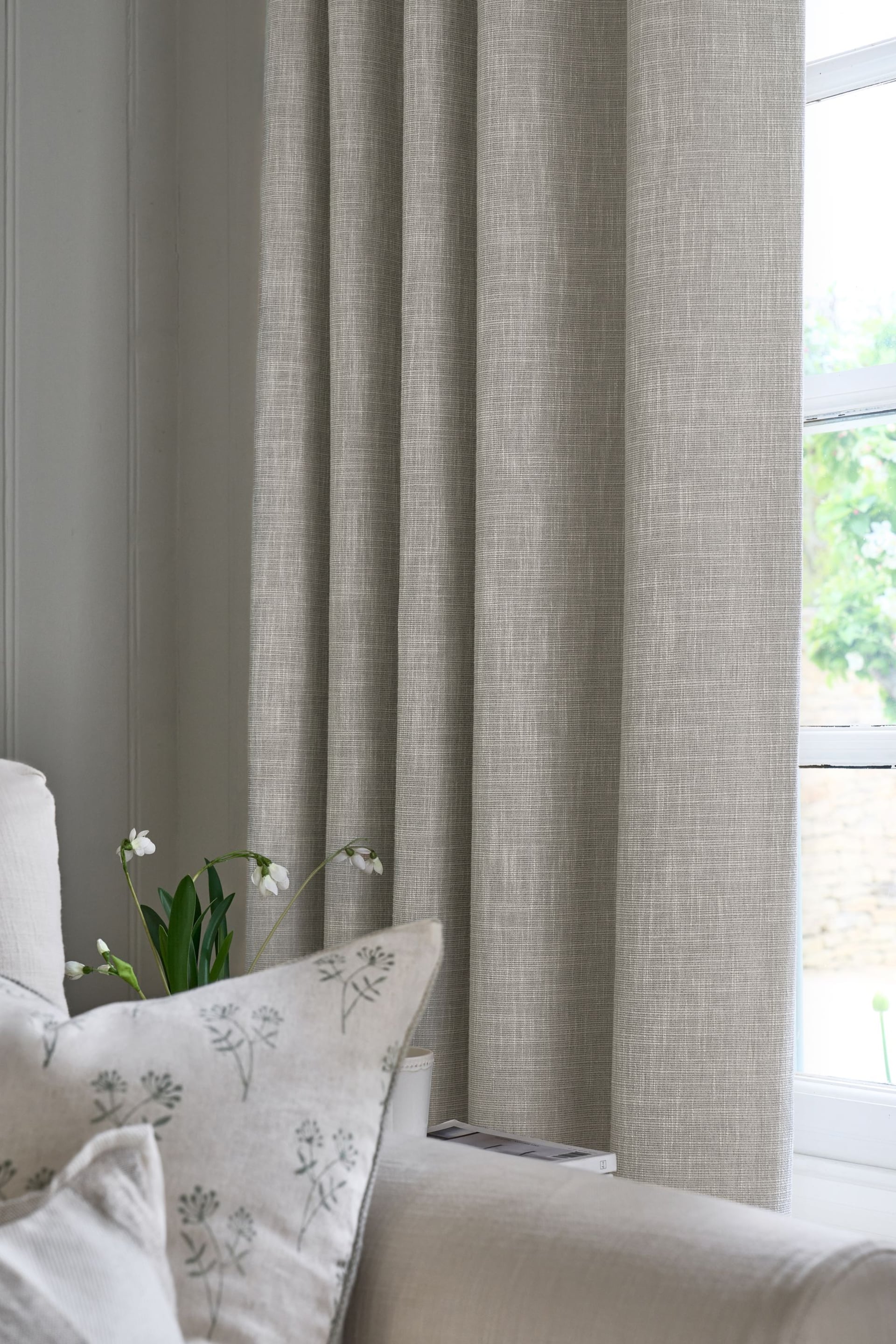 Natural Textured Fleck Eyelet Lined Curtains - Image 4 of 5