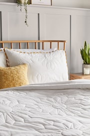White 100% Cotton Quilted Flower with Ric Rac Trim Duvet Cover and Pillowcase Set - Image 2 of 5