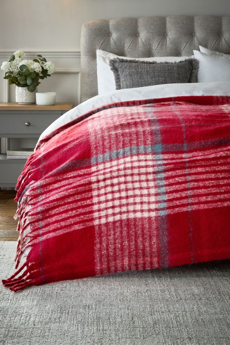 Red Super Soft Ludlow Throw - Image 1 of 4