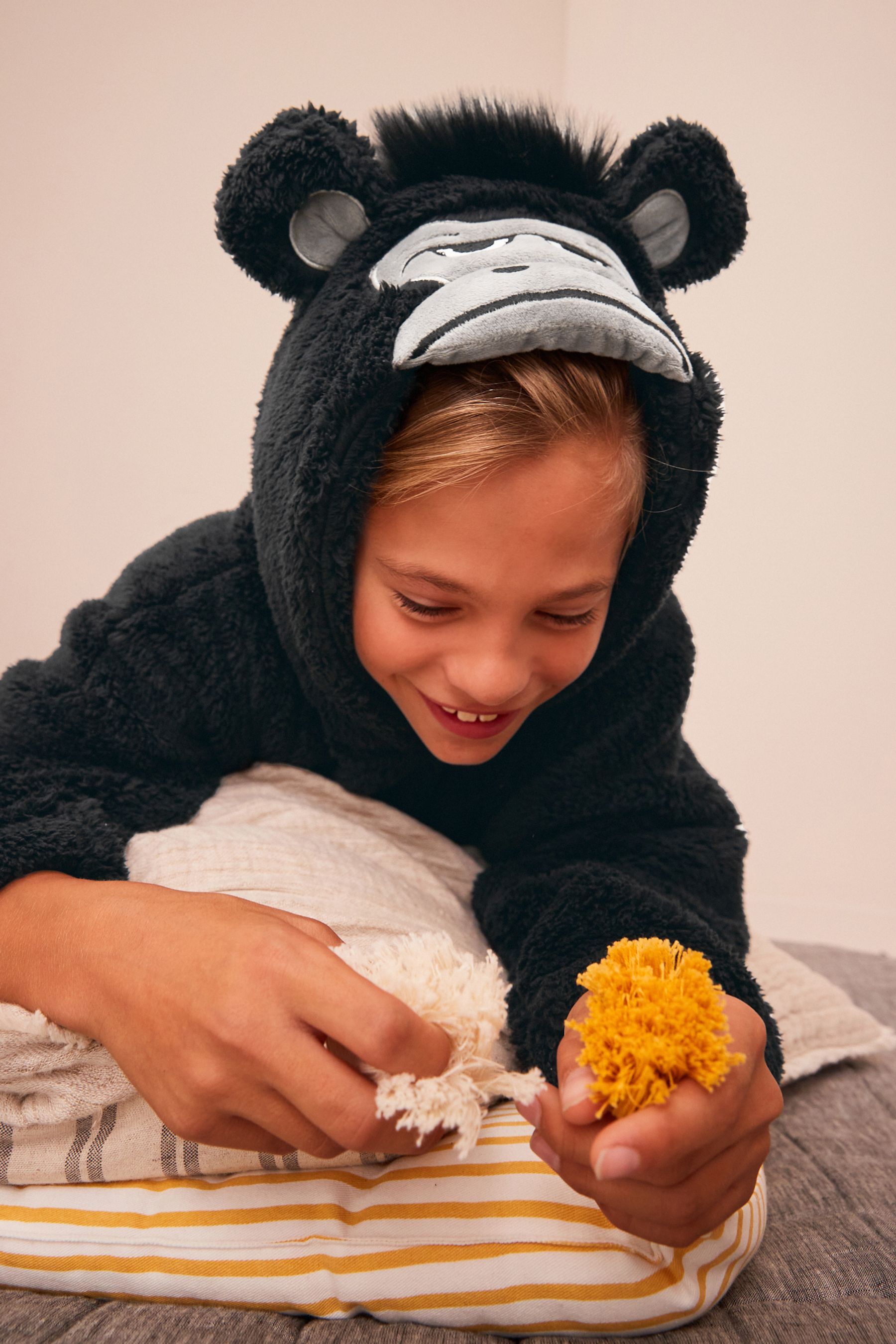 Buy Gorilla Black Hooded Blanket 3 16yrs from Next Luxembourg