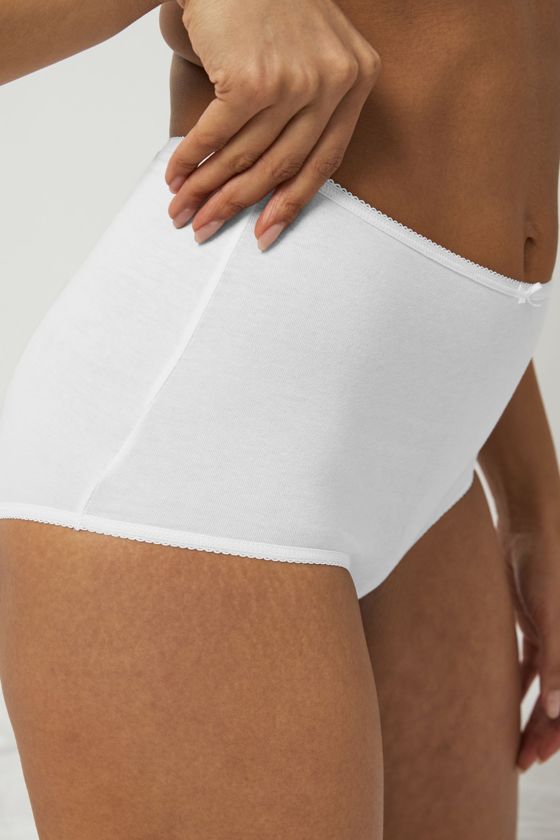 White Full Brief Cotton Rich Knickers 6 Pack - Image 4 of 6
