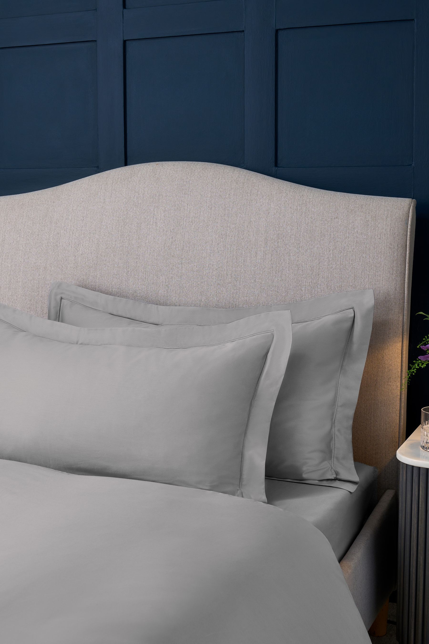 Silver Grey 300 Thread Count Collection Luxe King Size 100 Cotton Pillowcases Set of 2