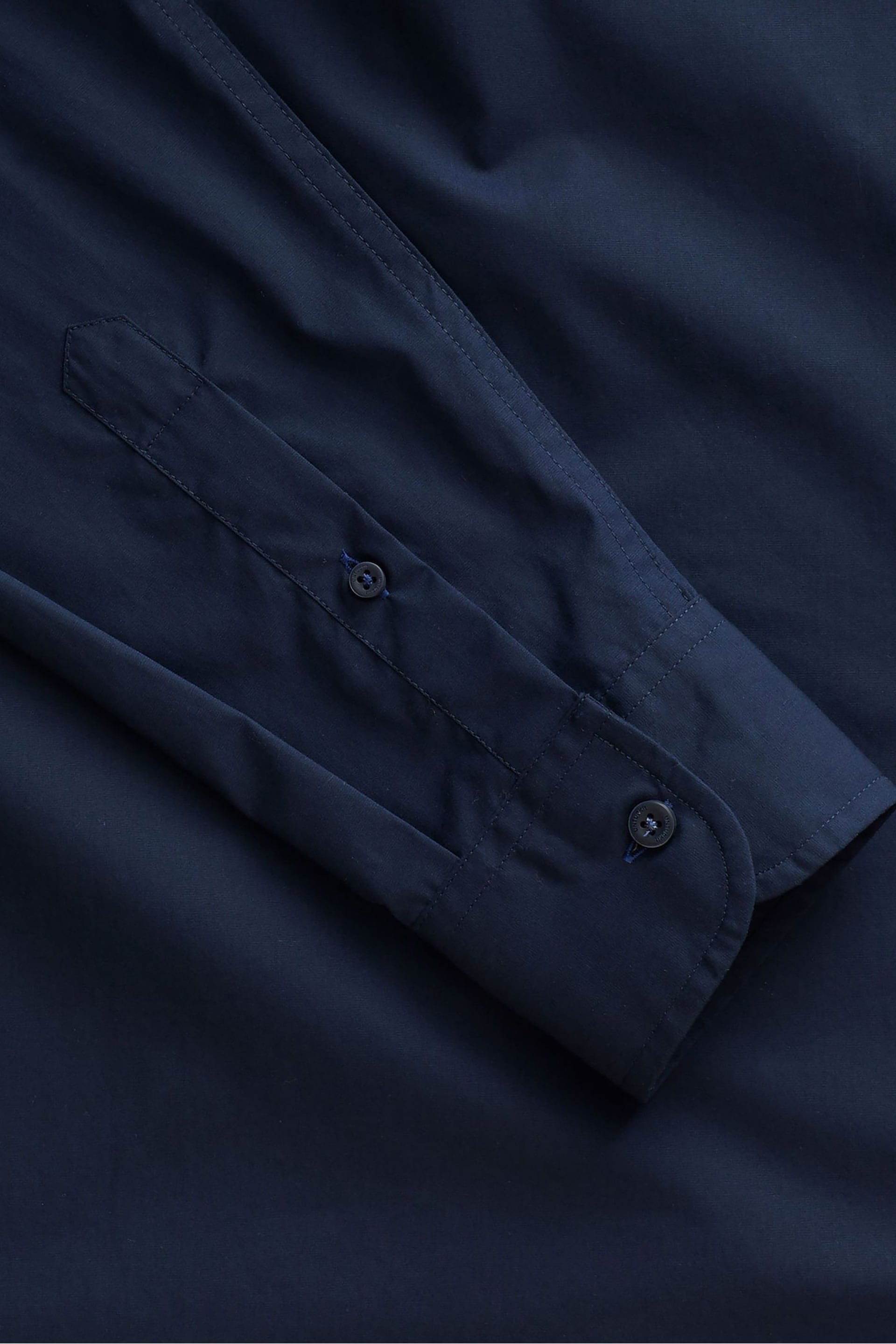 UNTUCKit Blue Wrinkle-Free Relaxed Fit Castello Shirt - Image 6 of 6