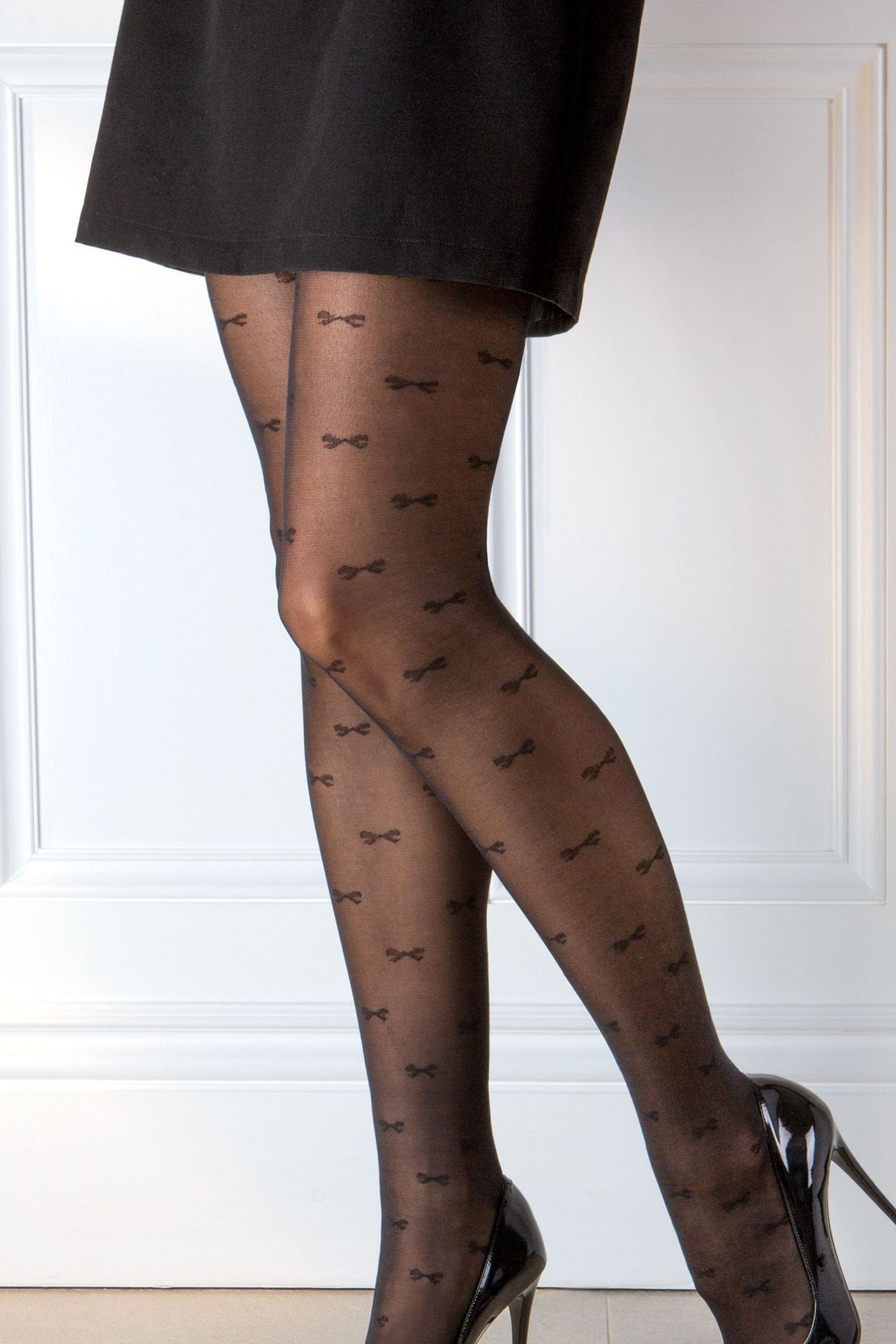 Womens Pour Moi Black Bow Luxe Pattern 20 Denier Tights