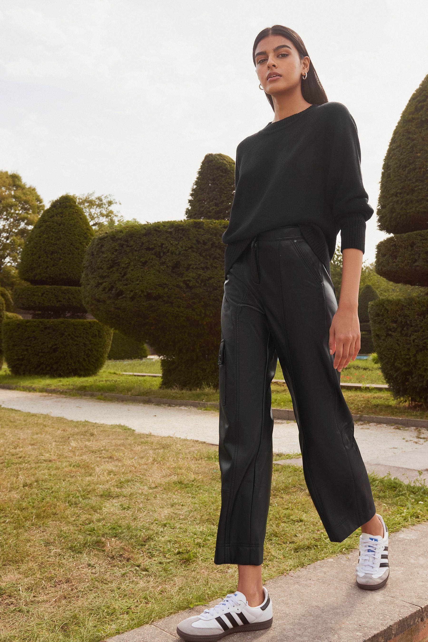 Black lambswool jumper discount