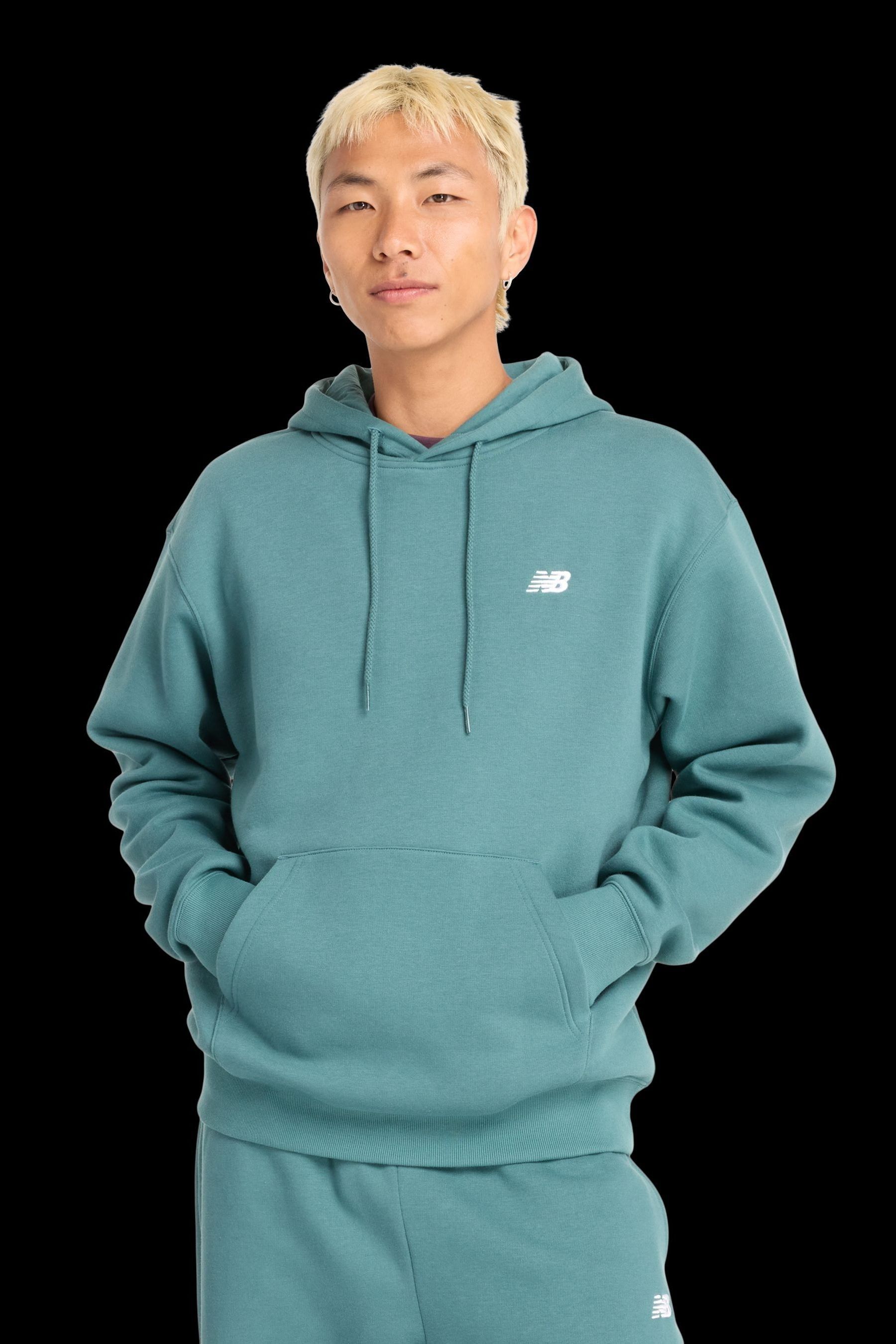 Essentials hoodie fit outlet