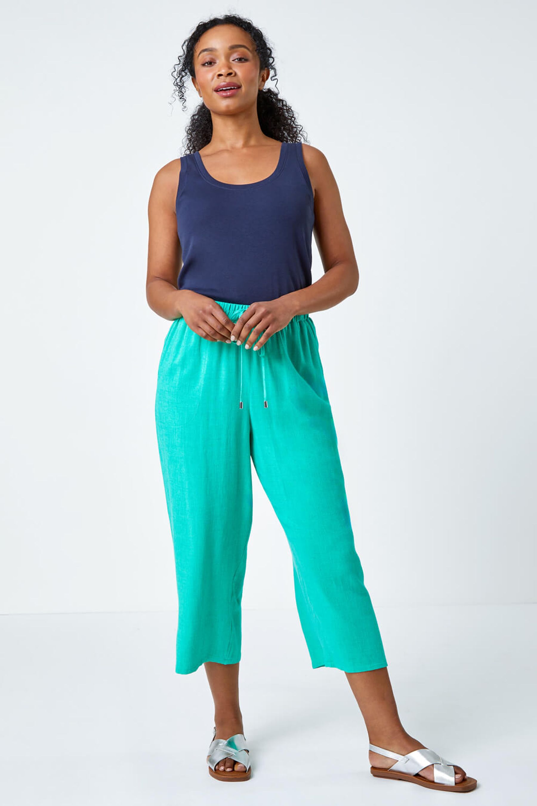 Roman shop cropped trousers