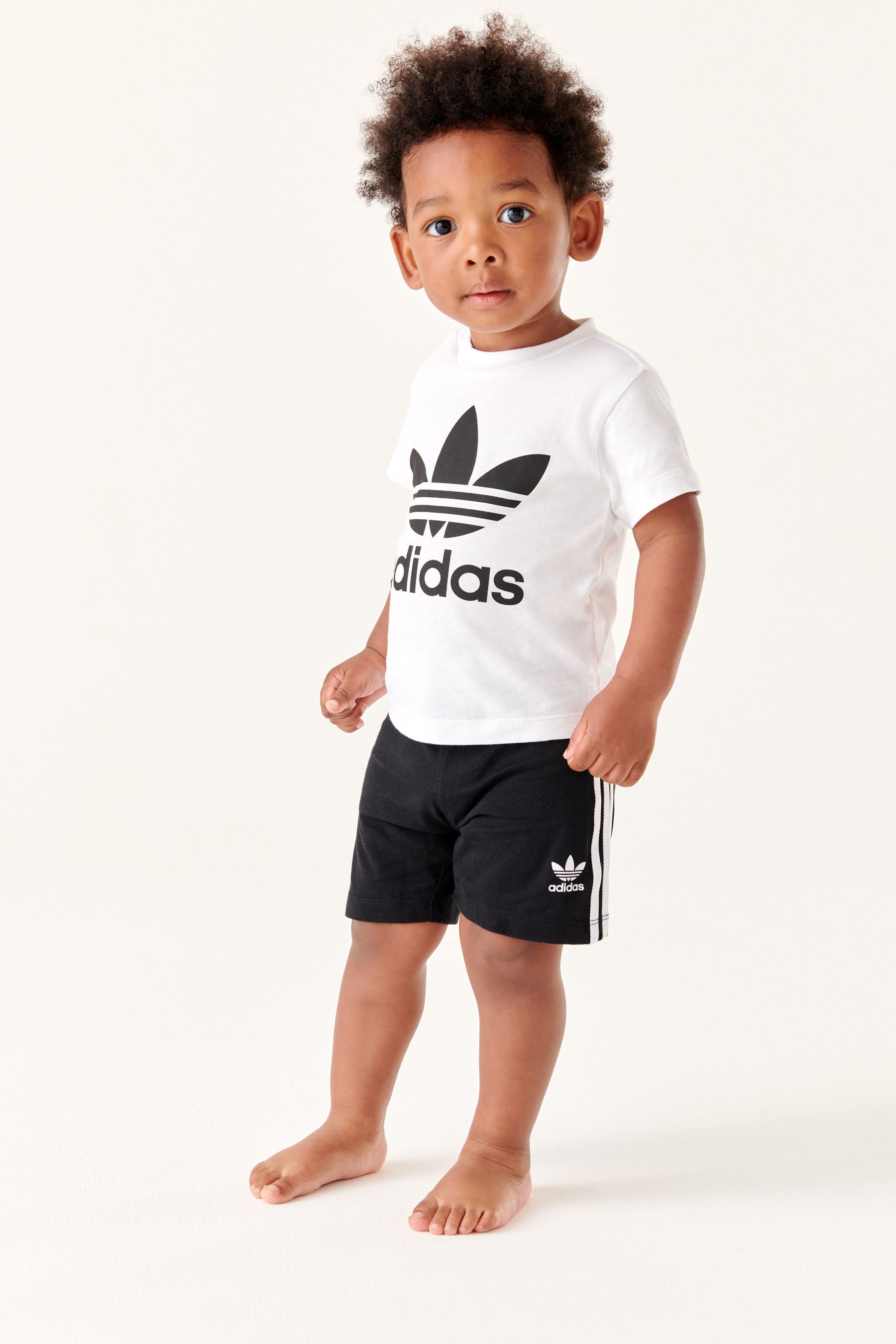Childrens adidas short set top