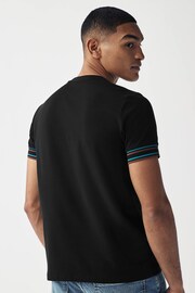 Fred Perry Bold Tipped Sleeve Pique T-Shirt - Image 2 of 4