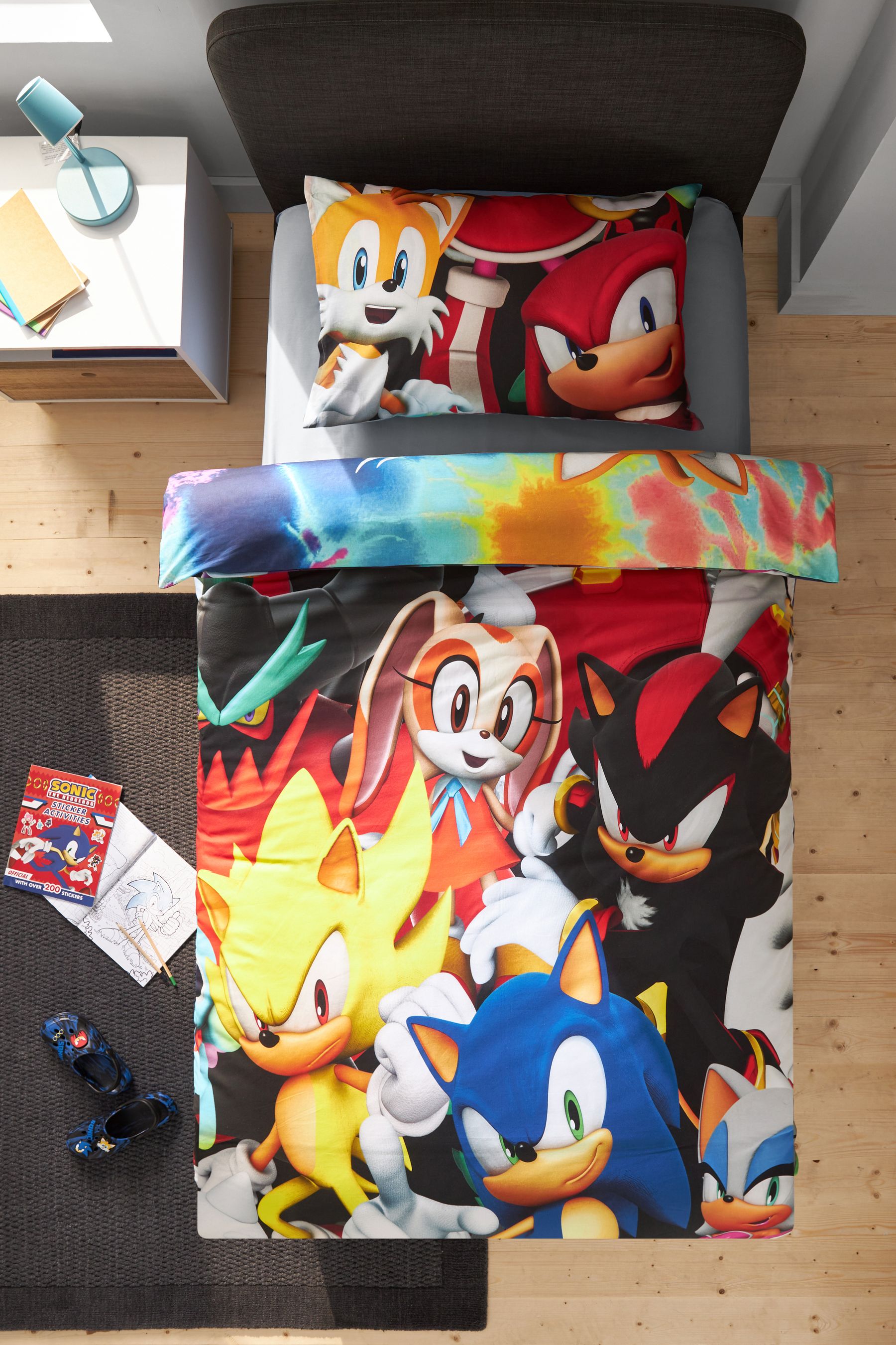 Sonic blanket set on sale