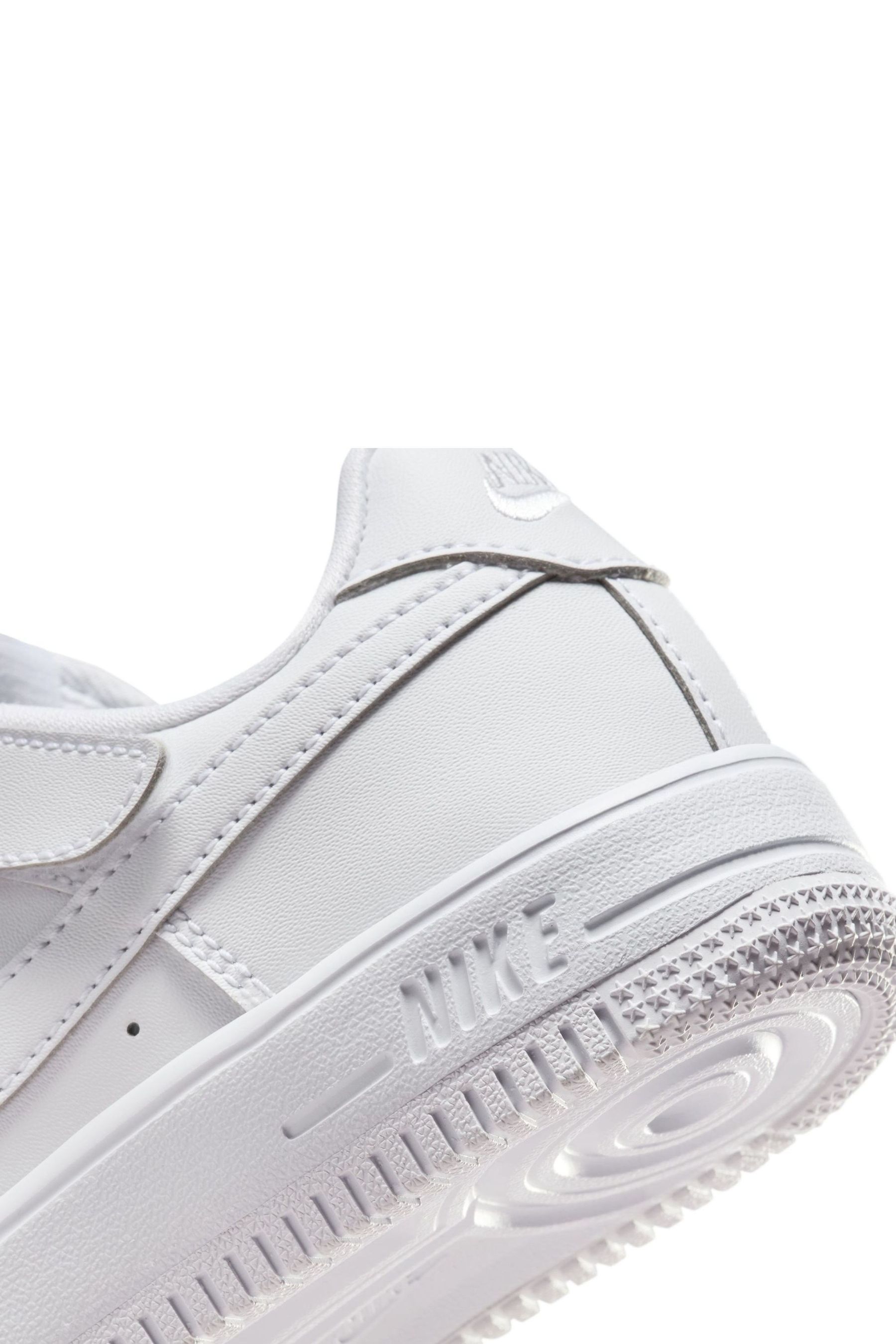 Junior air force 1 white and black clearance