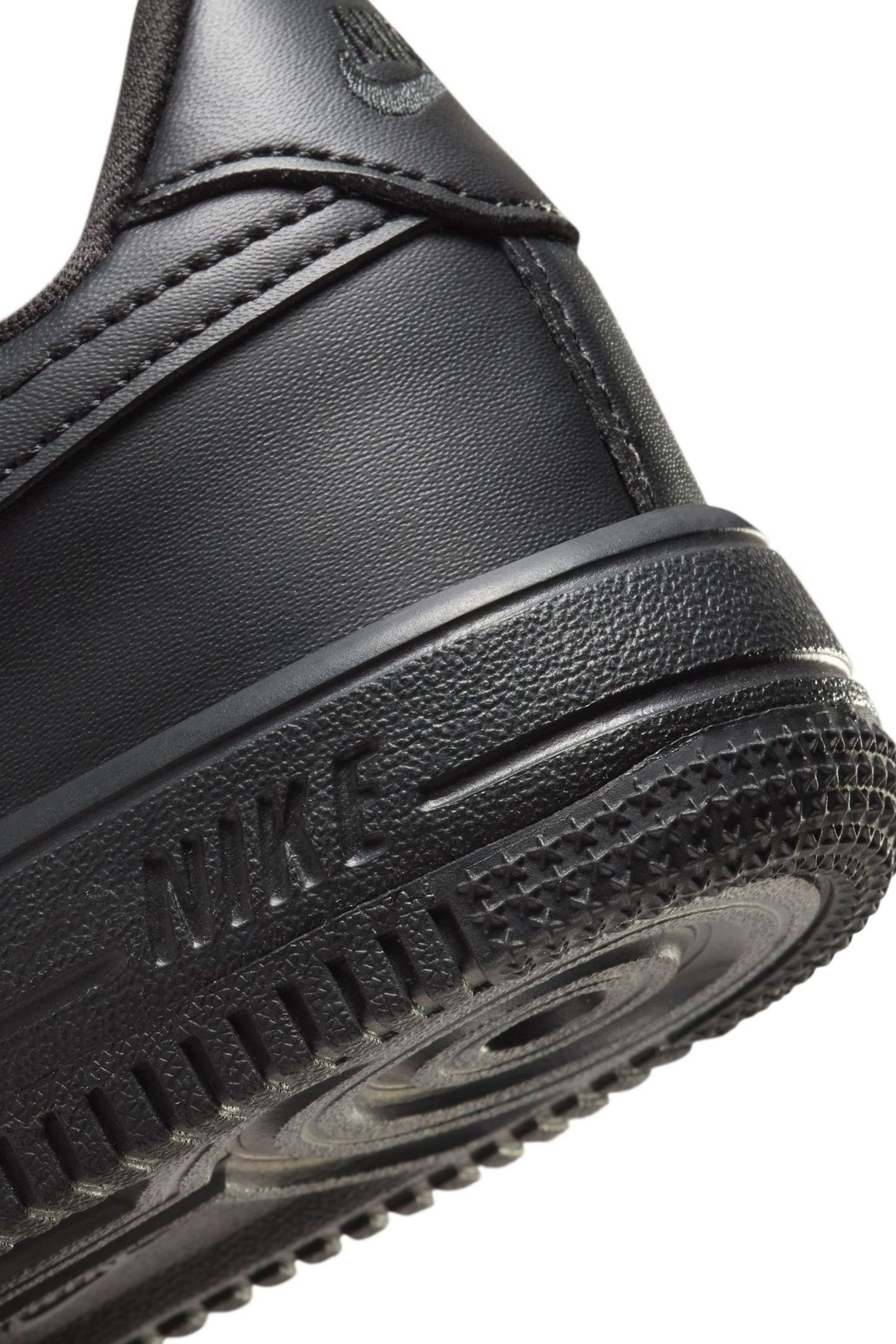 Kaufe Sie Schwarz Nike Air Force 1 Low EasyOn Junior Sportschuhe bei Next Deutschland