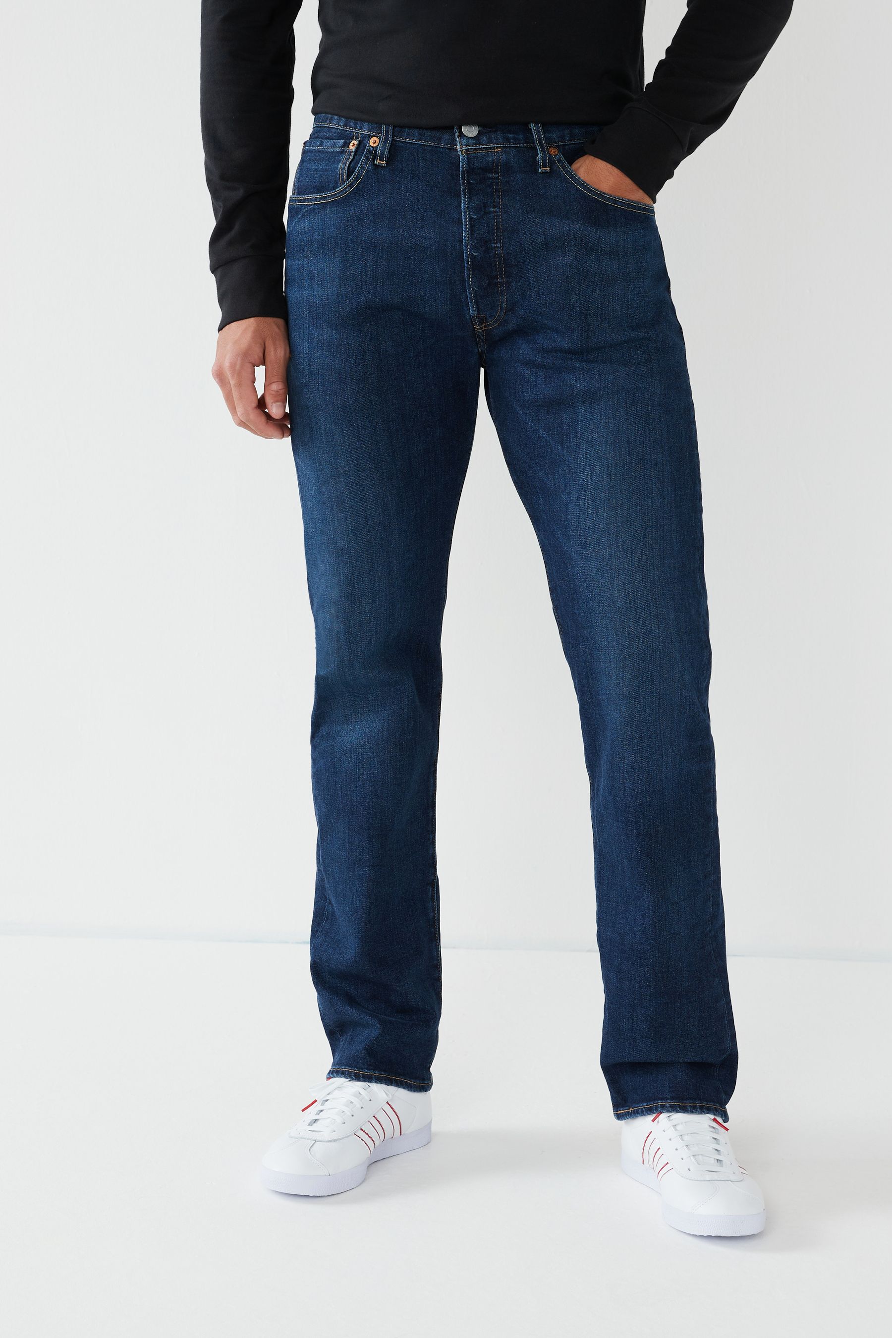 Levi s 501 skinny store towards the sun