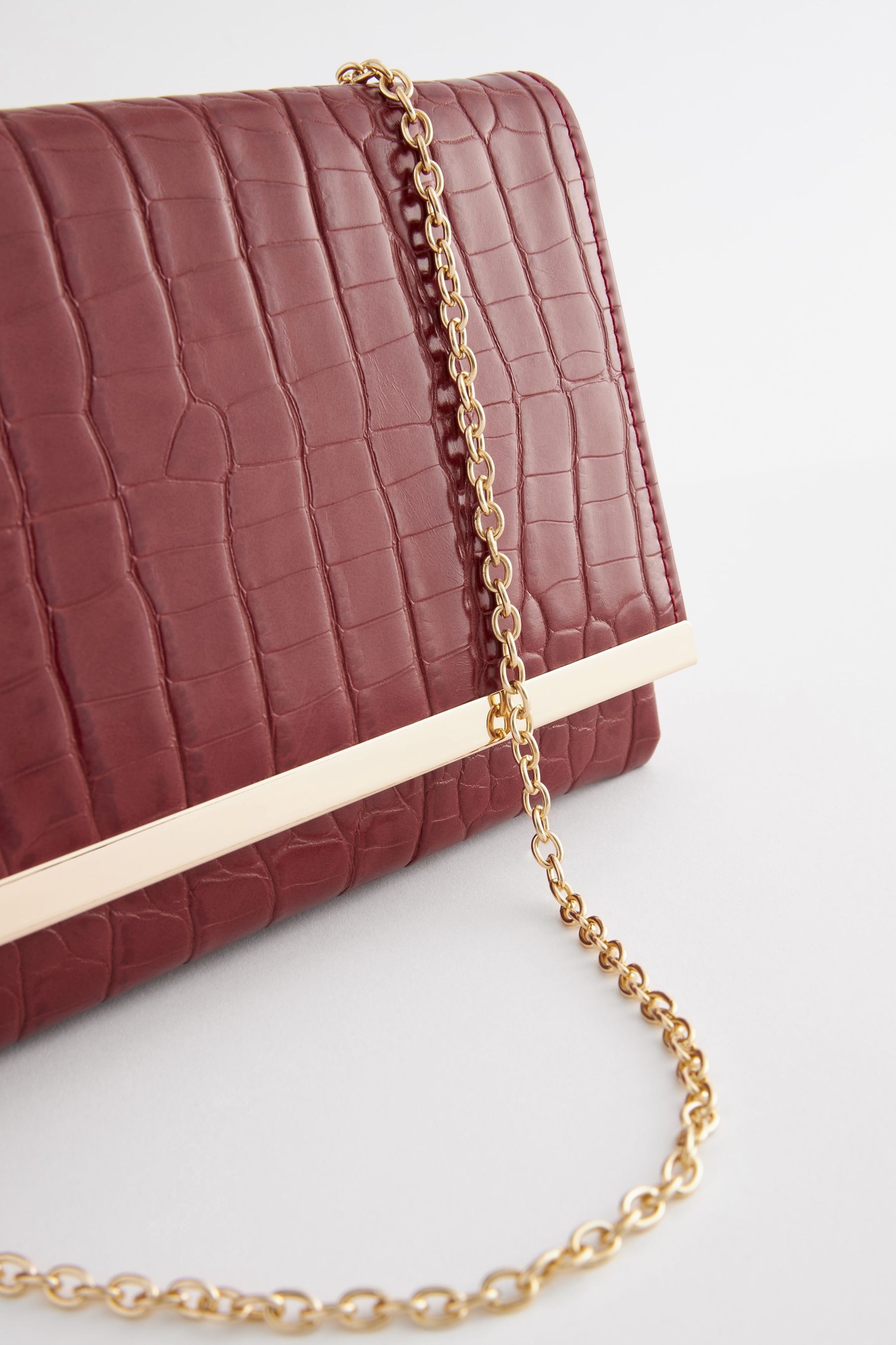 Red bag with gold chain store