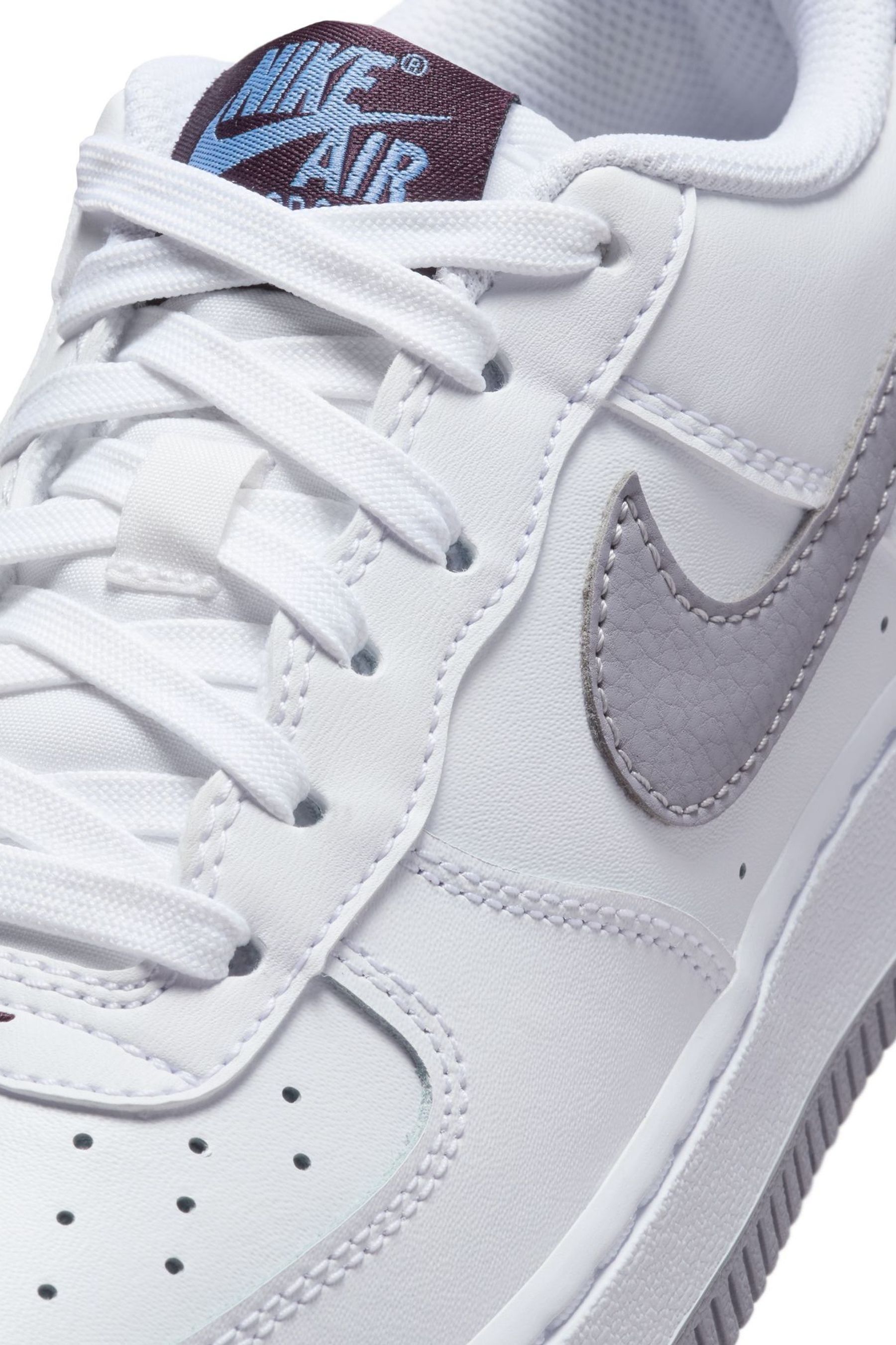 Acheter Blanc Argent Nike Air Force 1 Youth Trainers from Next France