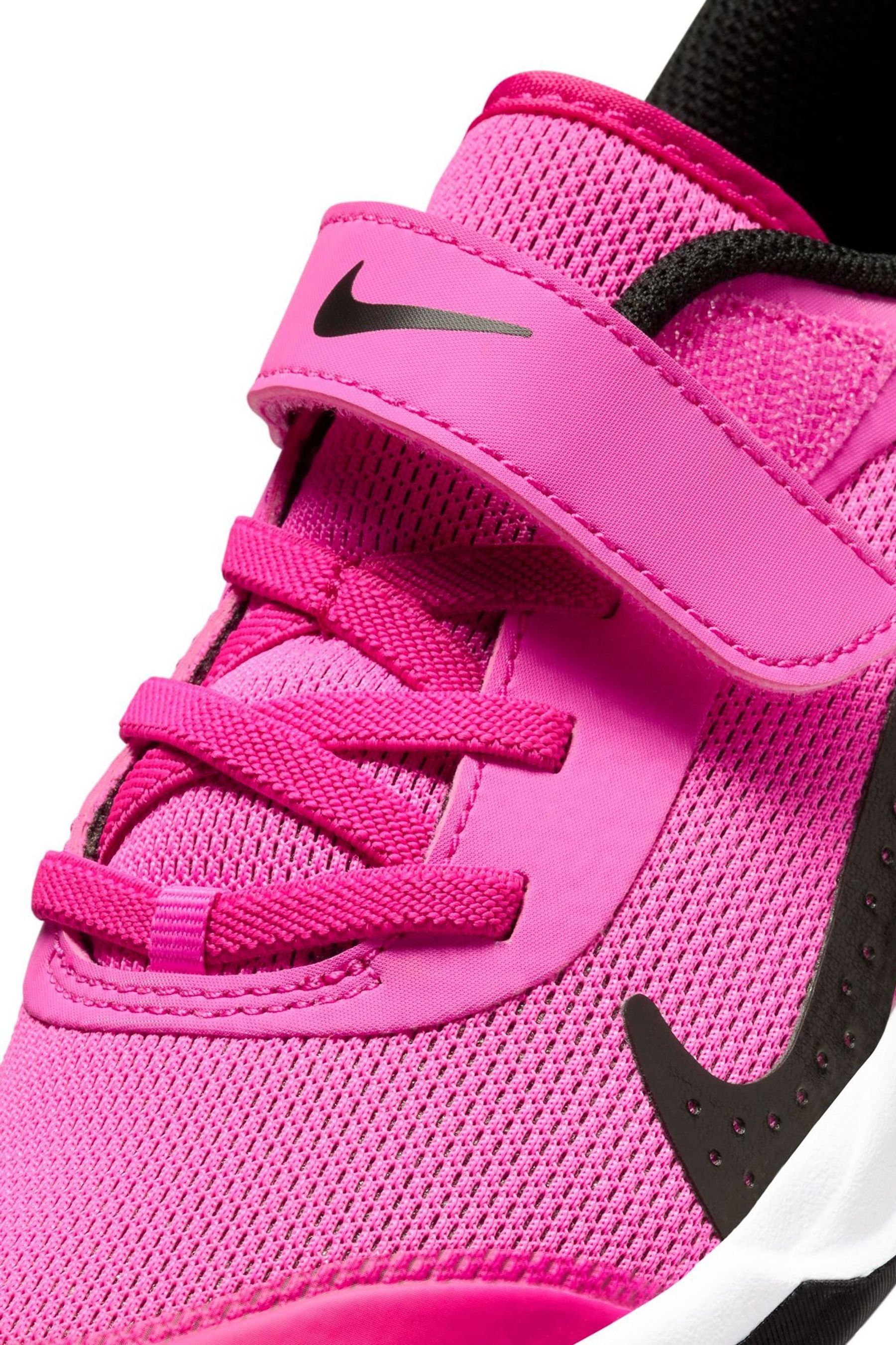 Pink nike sneakers hotsell