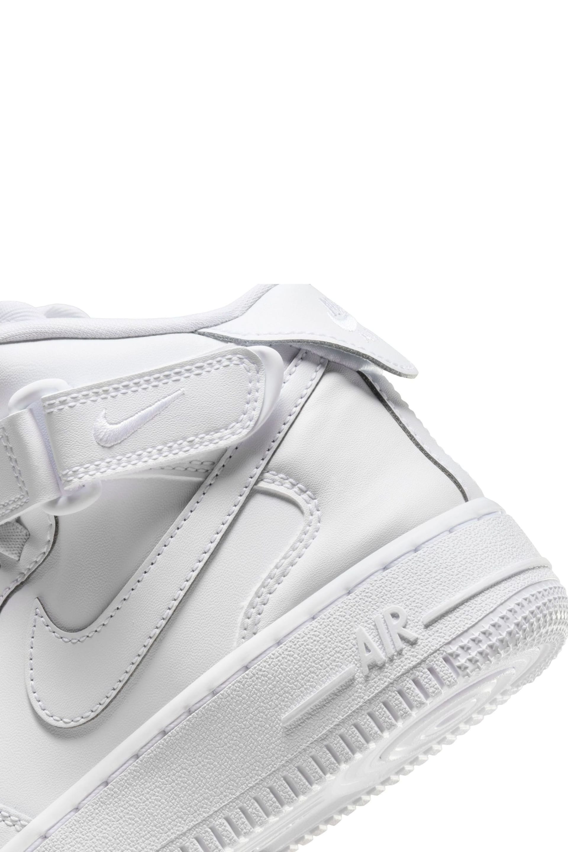 Nike White Youth Air Force 1 Mid EasyOn Trainers - Image 11 of 13