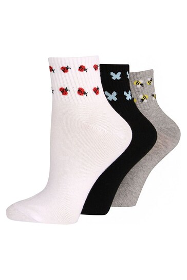 Wild Feet White Sporty Ankle Socks with Summer Bugs