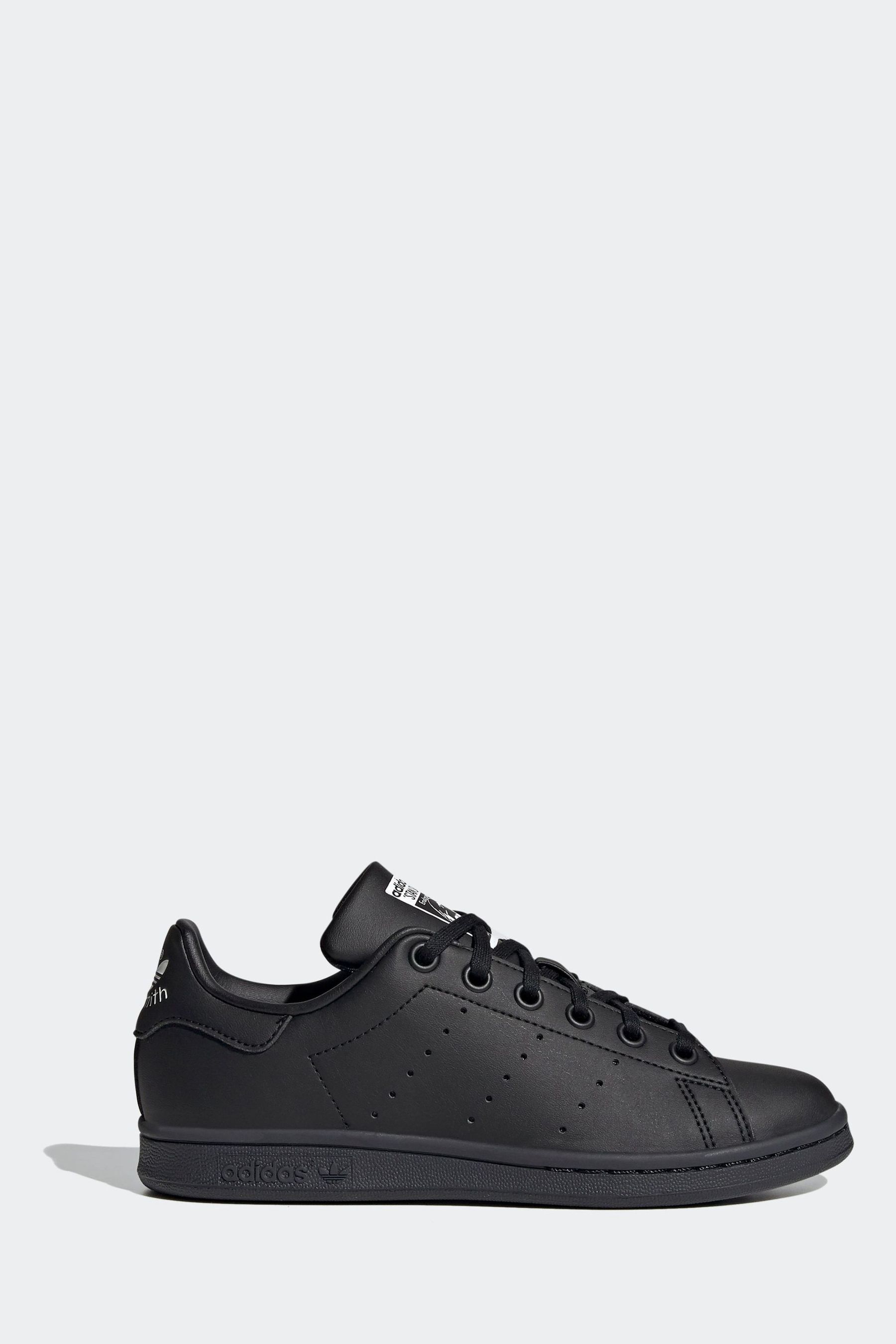 Junior stan smith trainers store