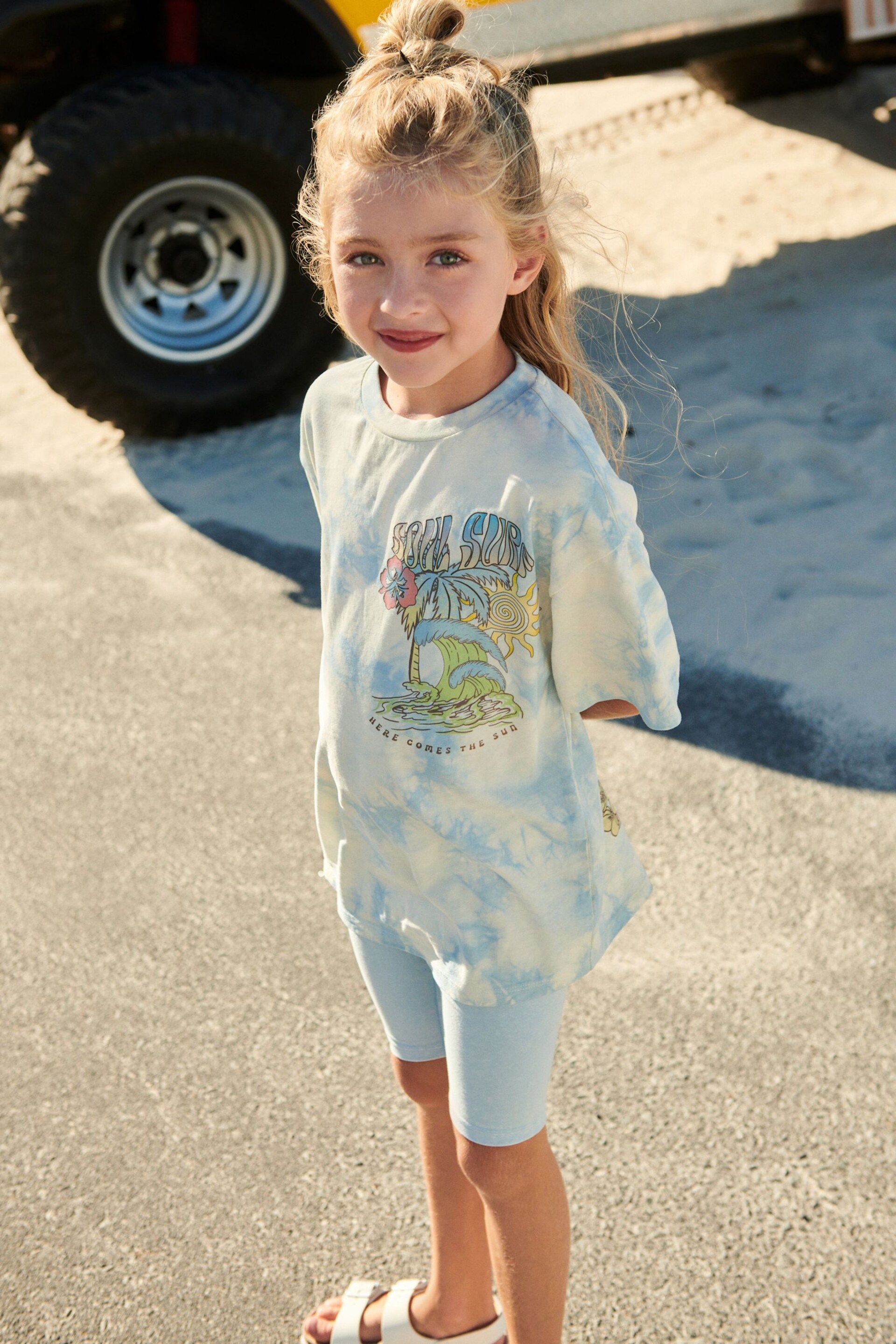 Blue Surf Tie Dye Oversized T-Shirt and Cycle Shorts Set (3-16yrs) - Image 3 of 7