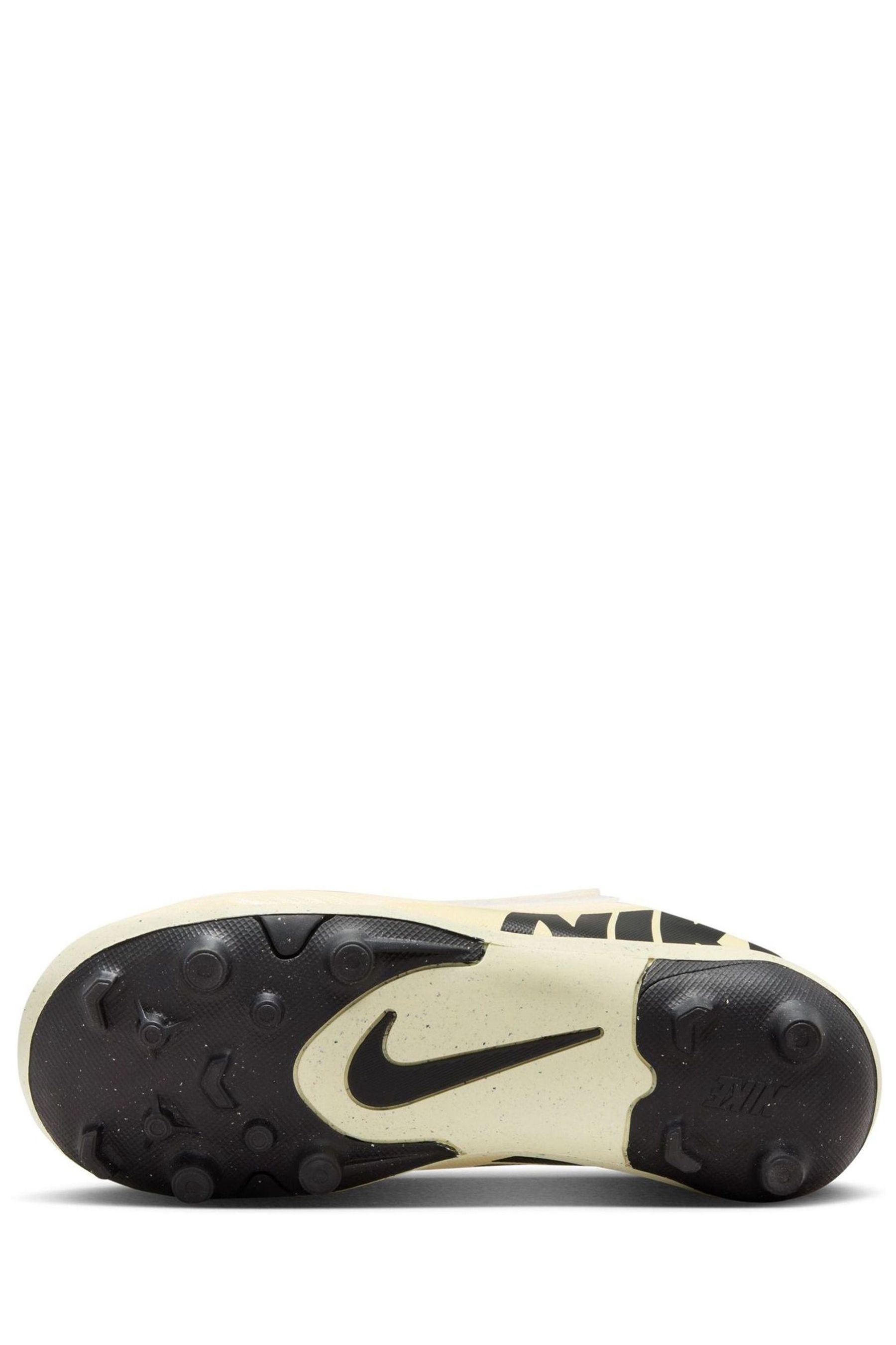 Nike sales boots baby