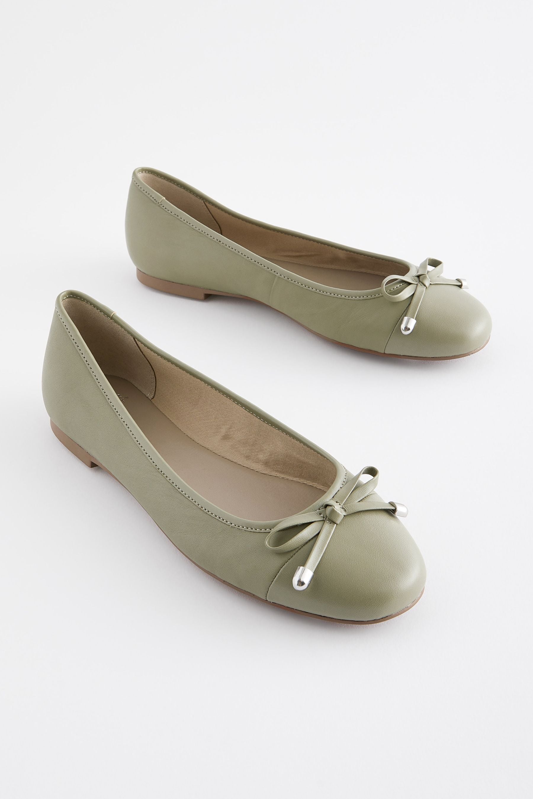 Green ballerina cheap pumps