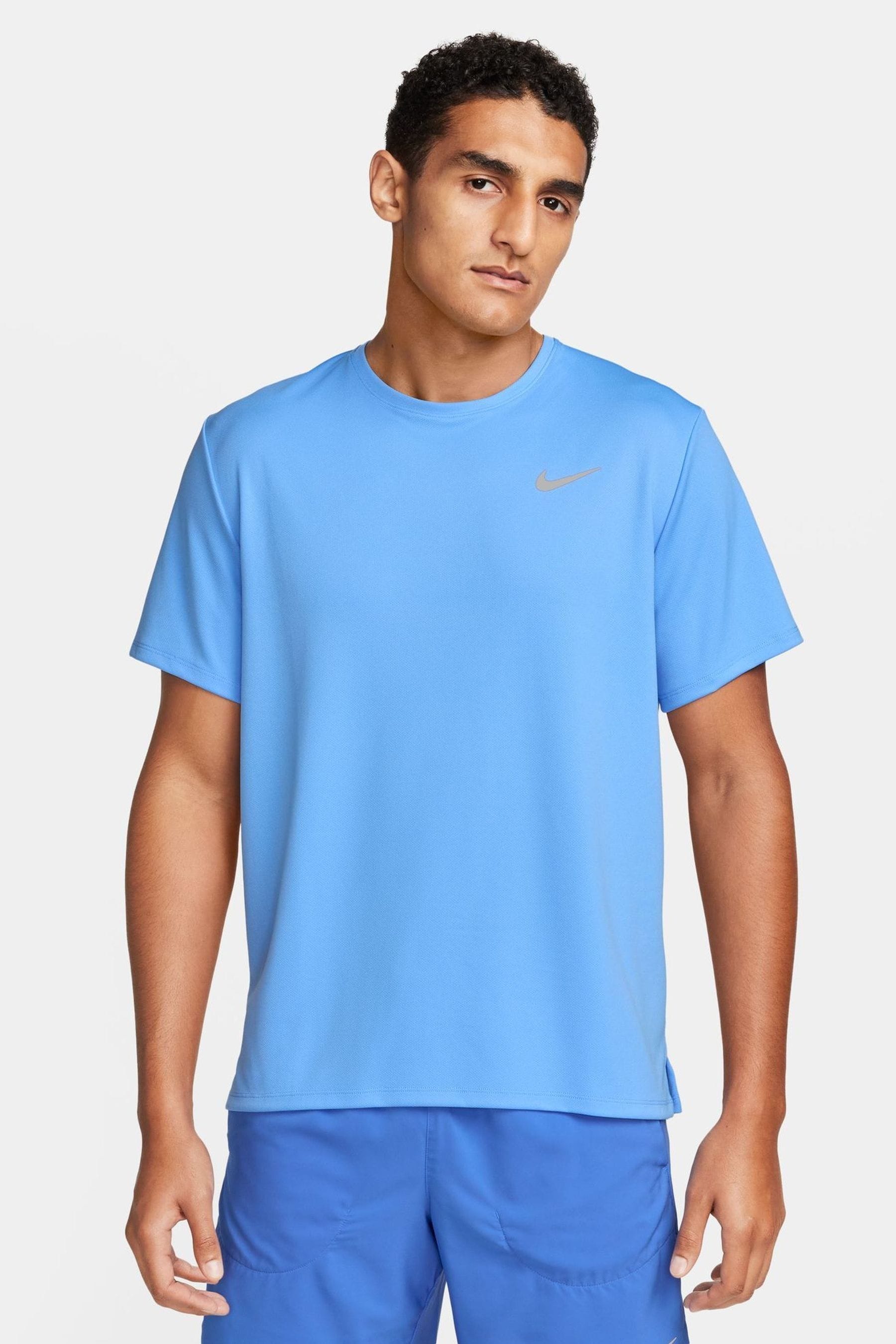 Light blue nike tshirt online