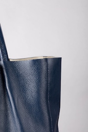 Lakeland Leather Blue Tarn Leather Bucket Bag - Image 4 of 8