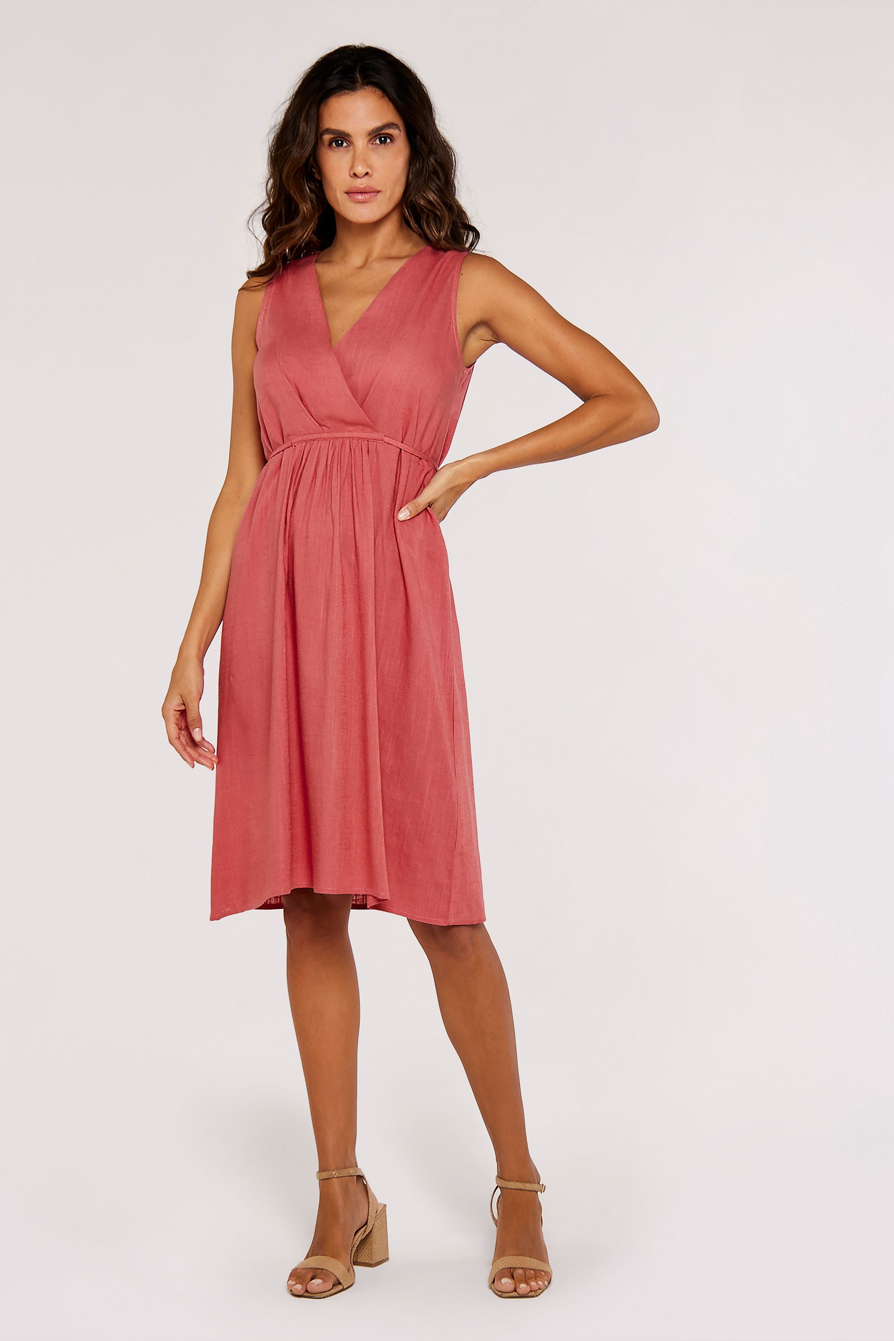 Apricot pink dress shop