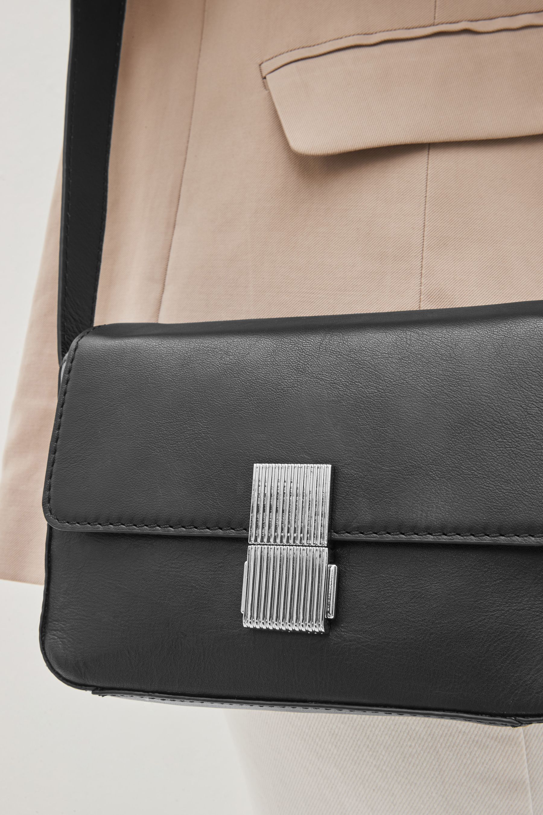 Black leather crossbody bag silver hardware hotsell