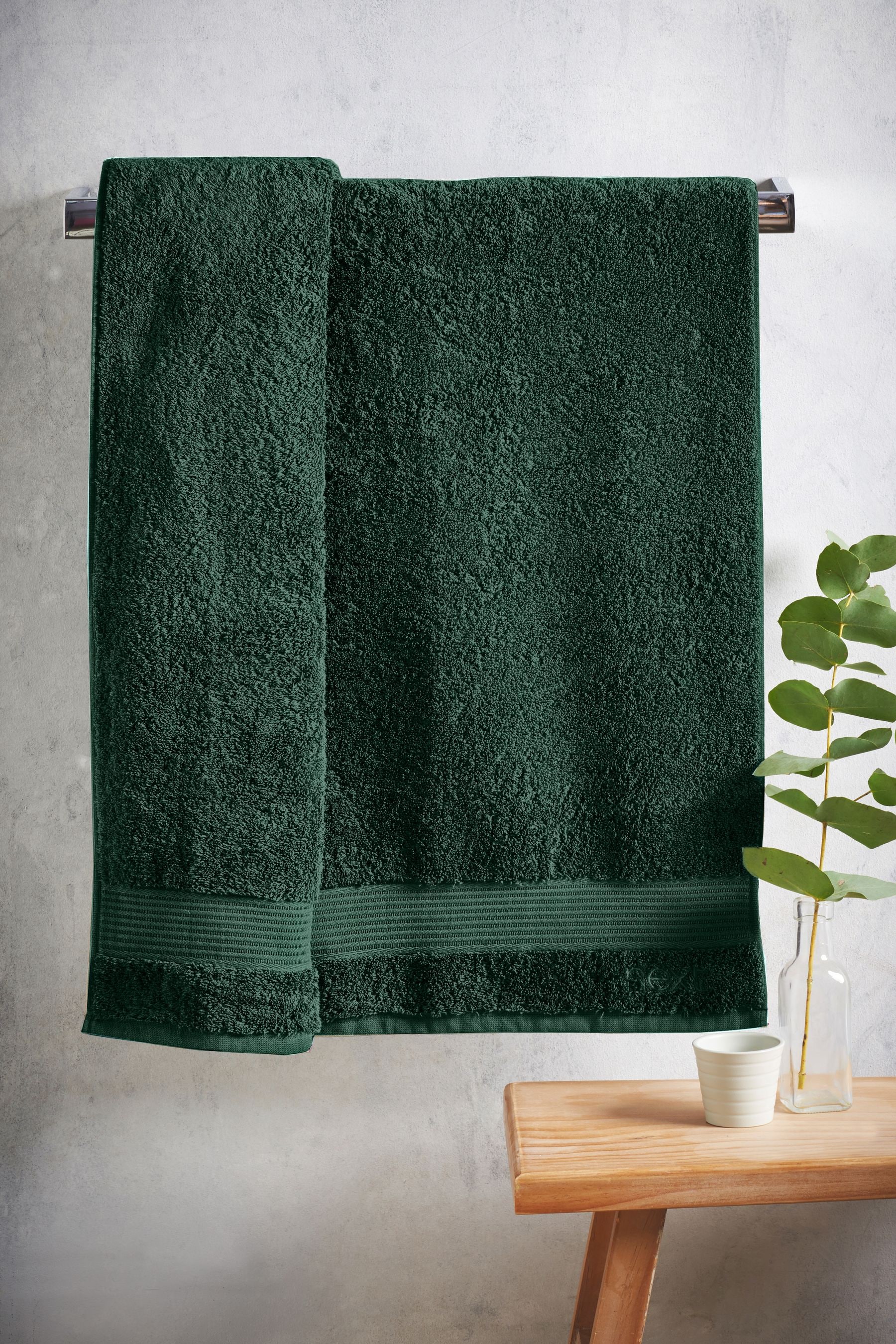 Green egyptian on sale cotton towels