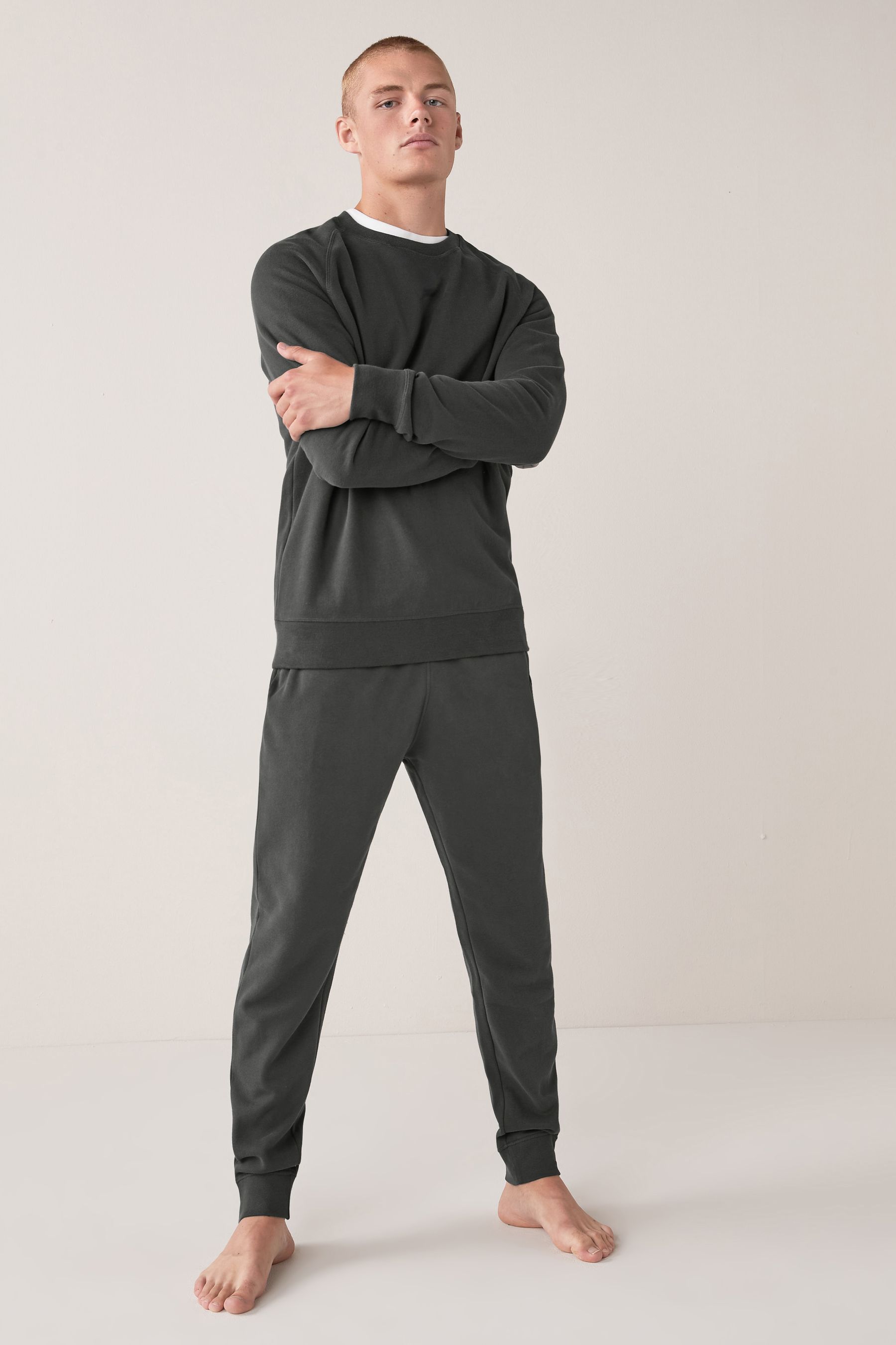 Grey crew outlet neck