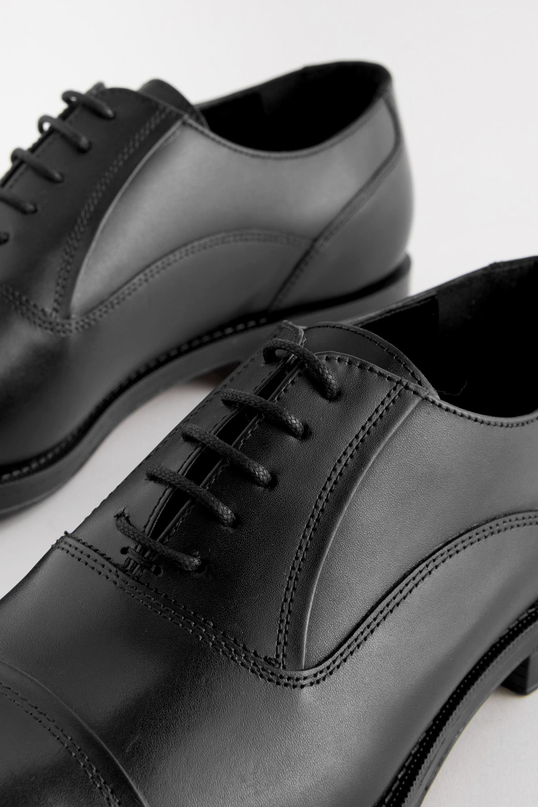 Black oxford pumps shop