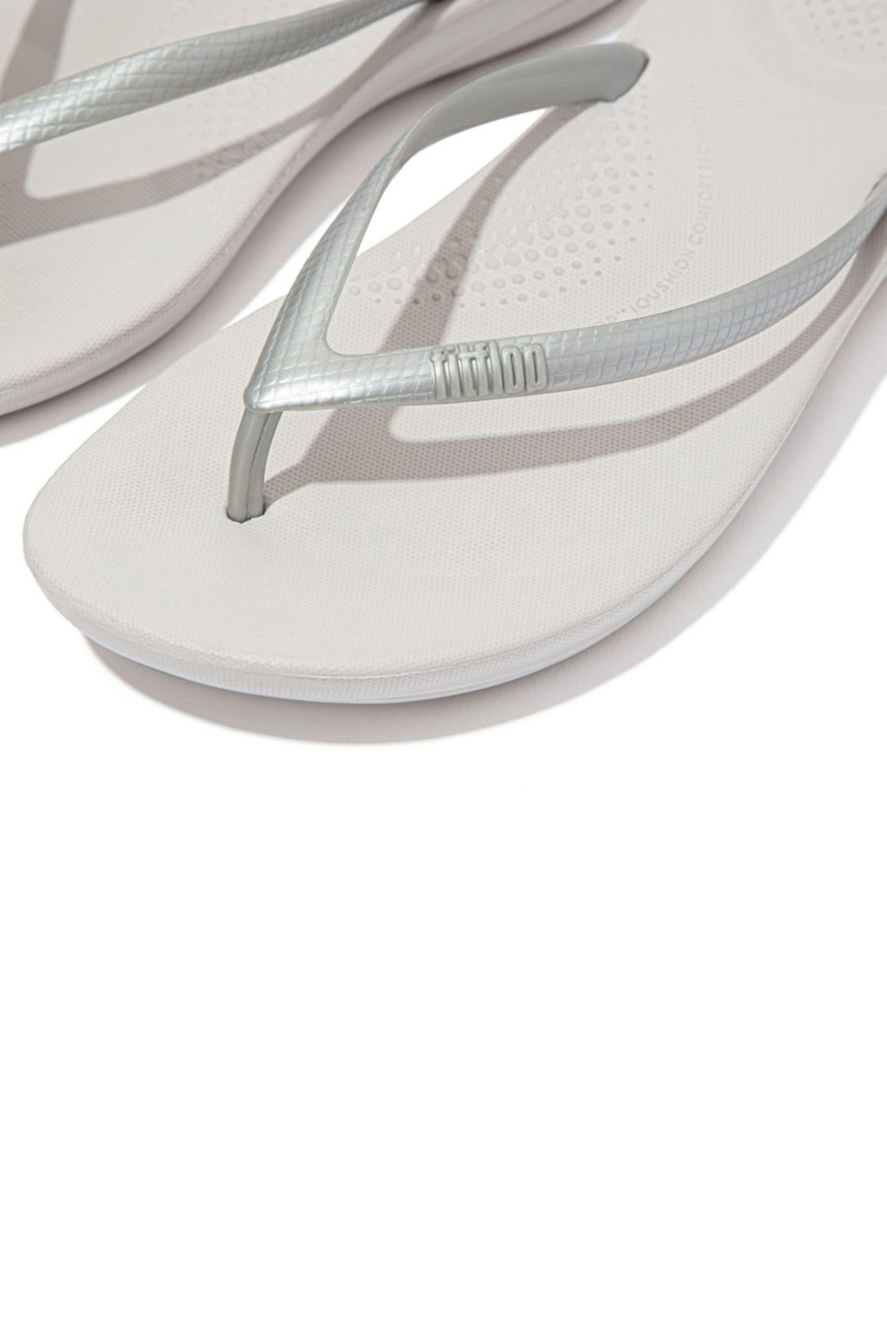 Ergonomic top flip flops