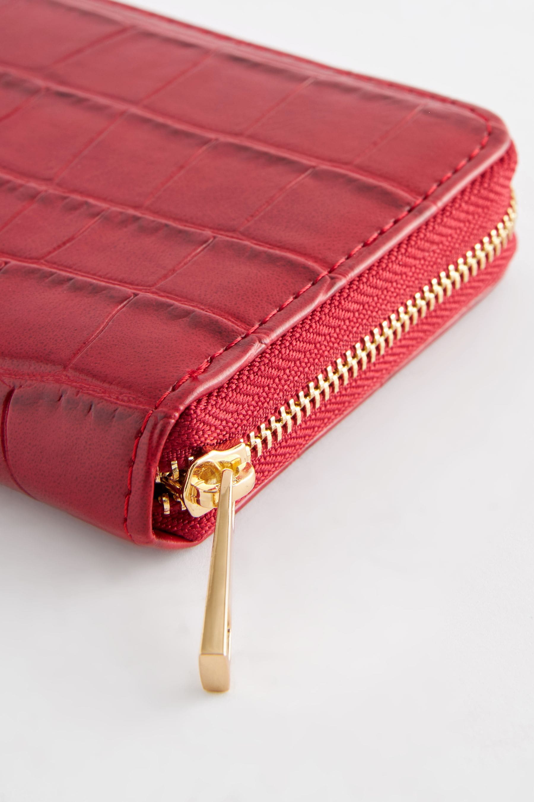 Red croc purse store