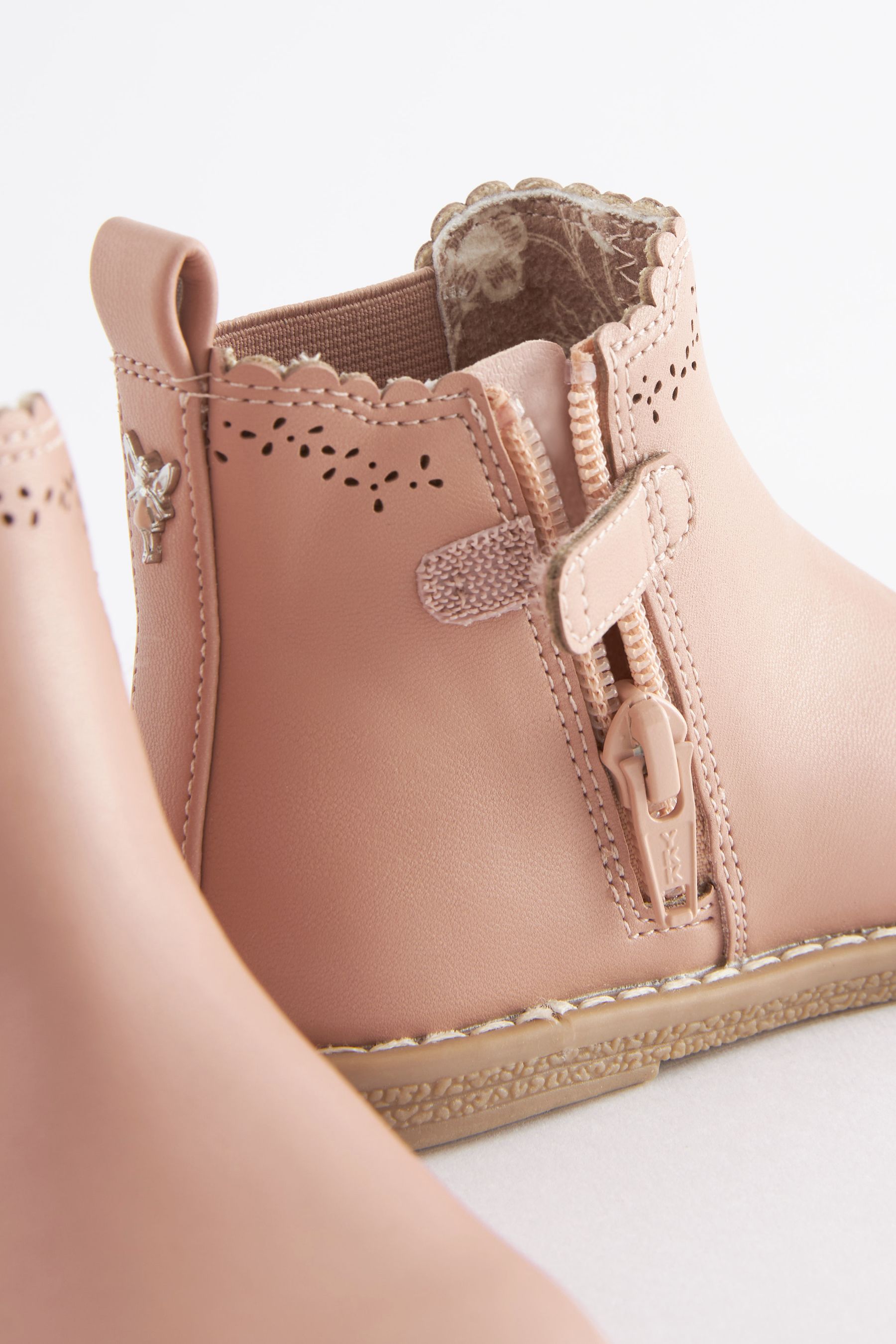 Light pink deals chelsea boots