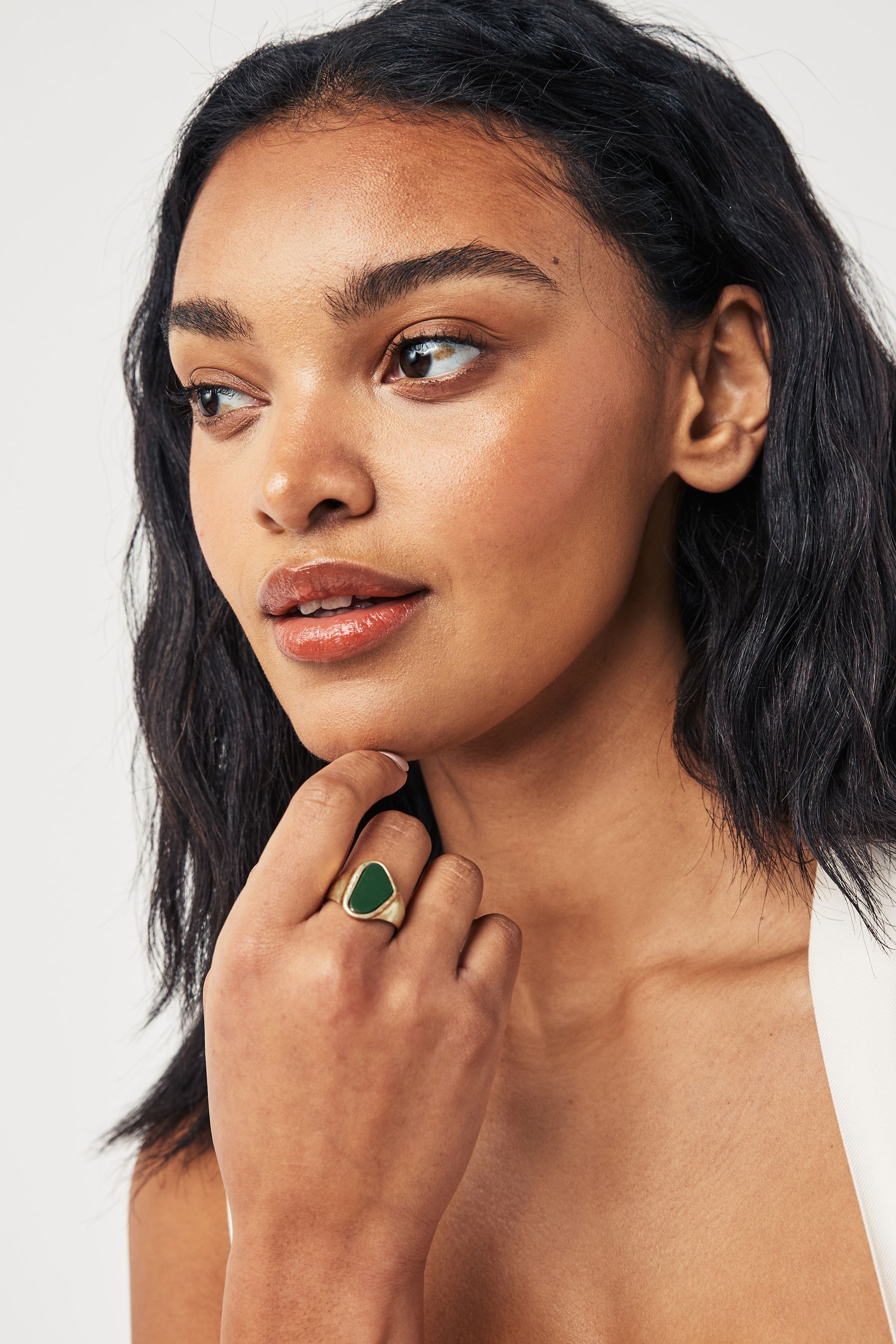 Single green stone ring online