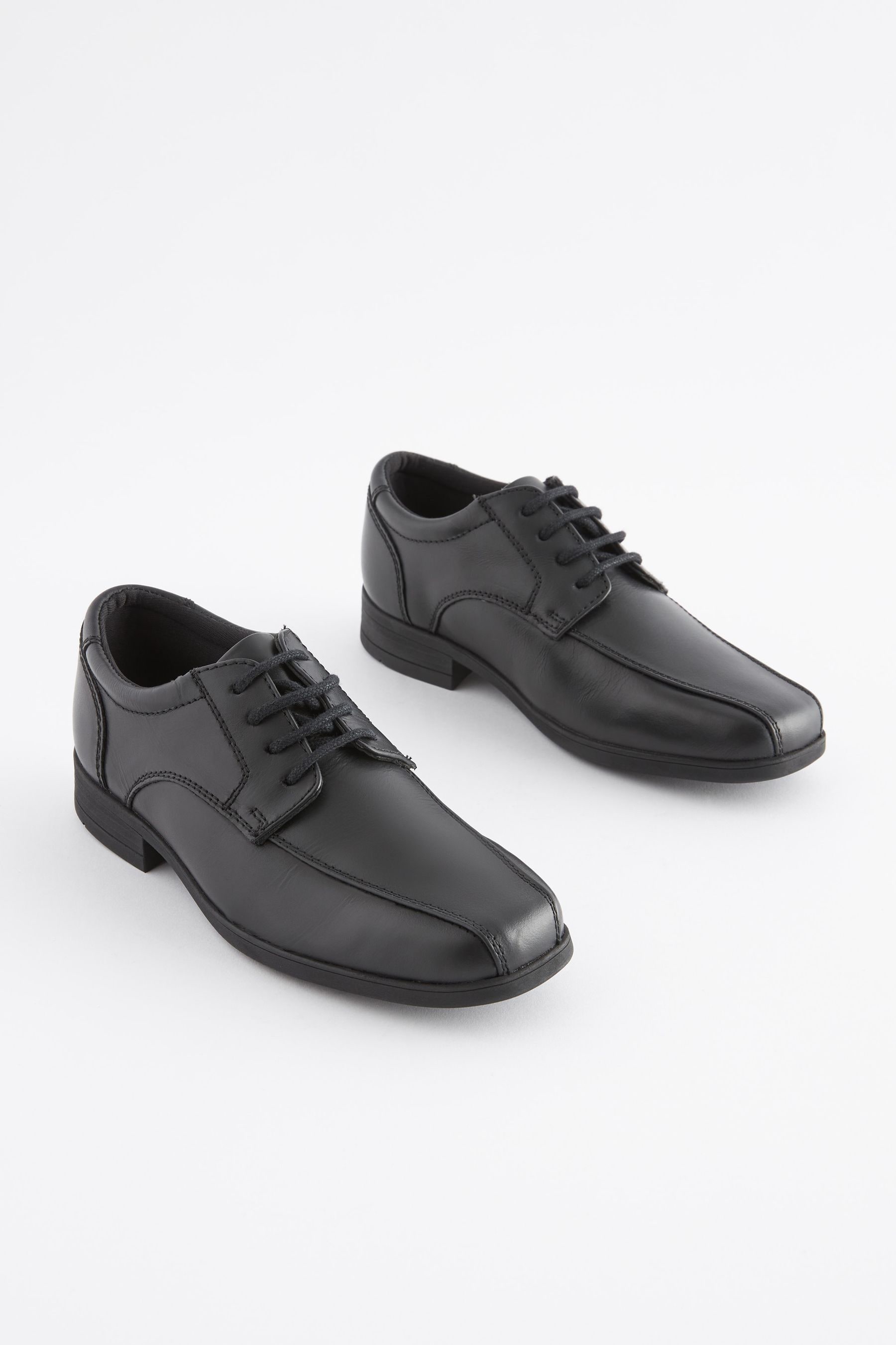 F and f school shoes store