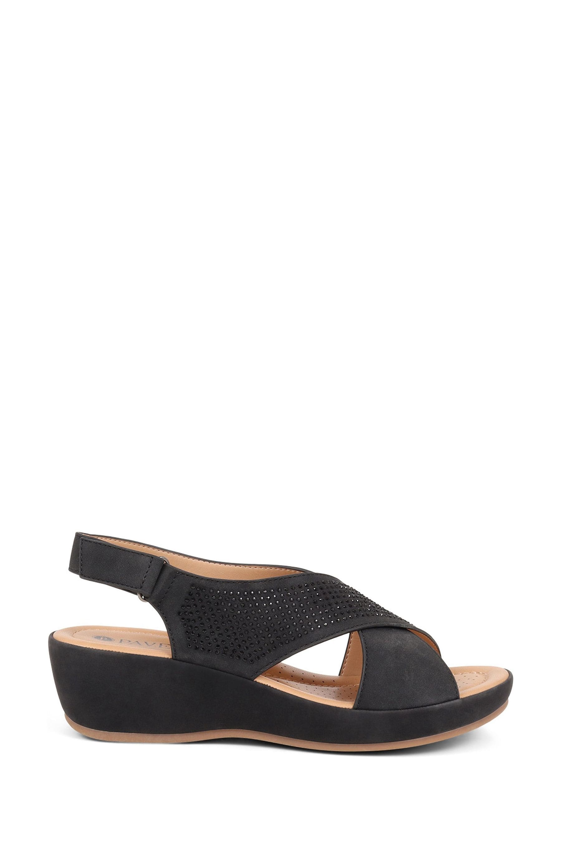 Pavers summer sandals store