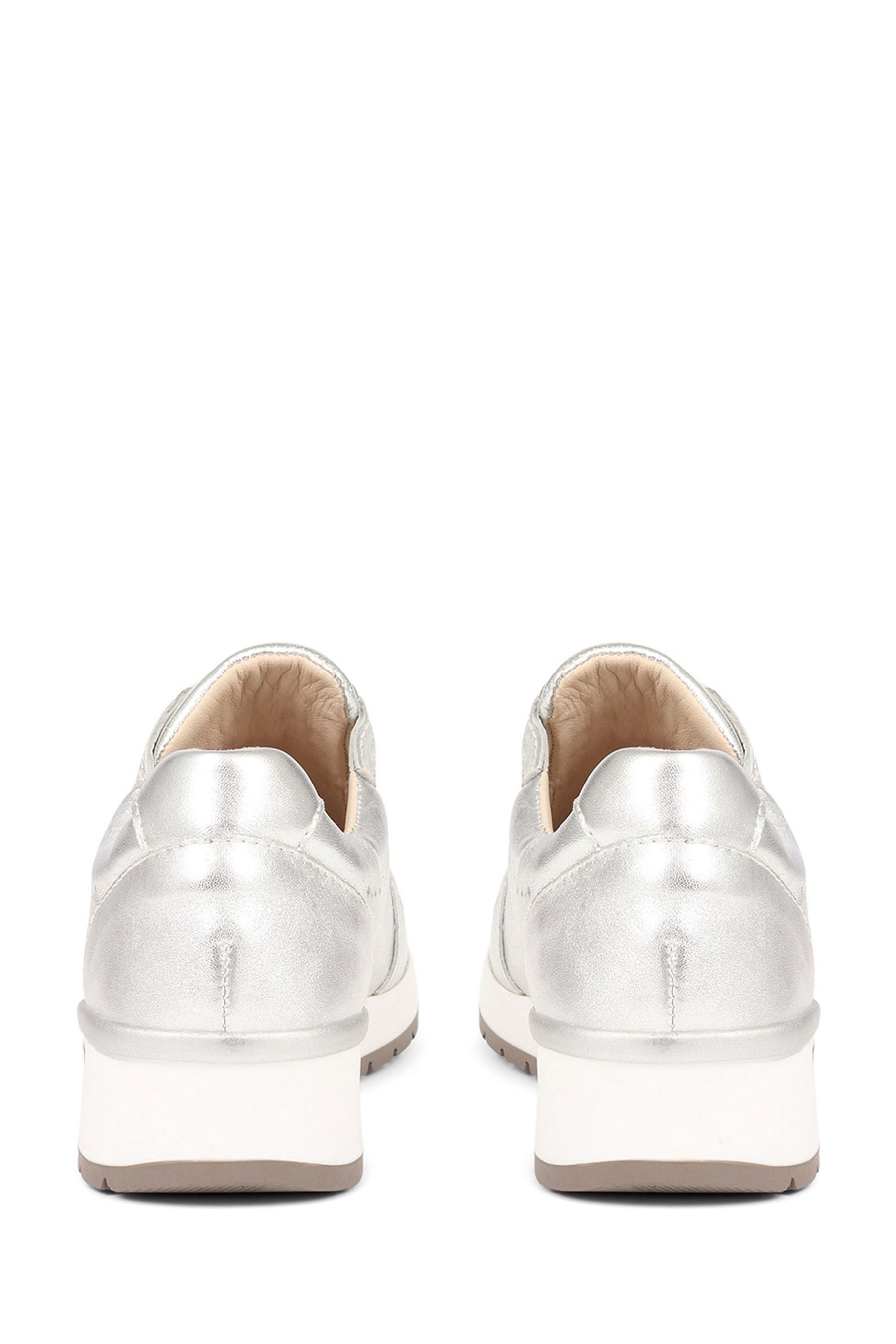 Van dal trainers on sale