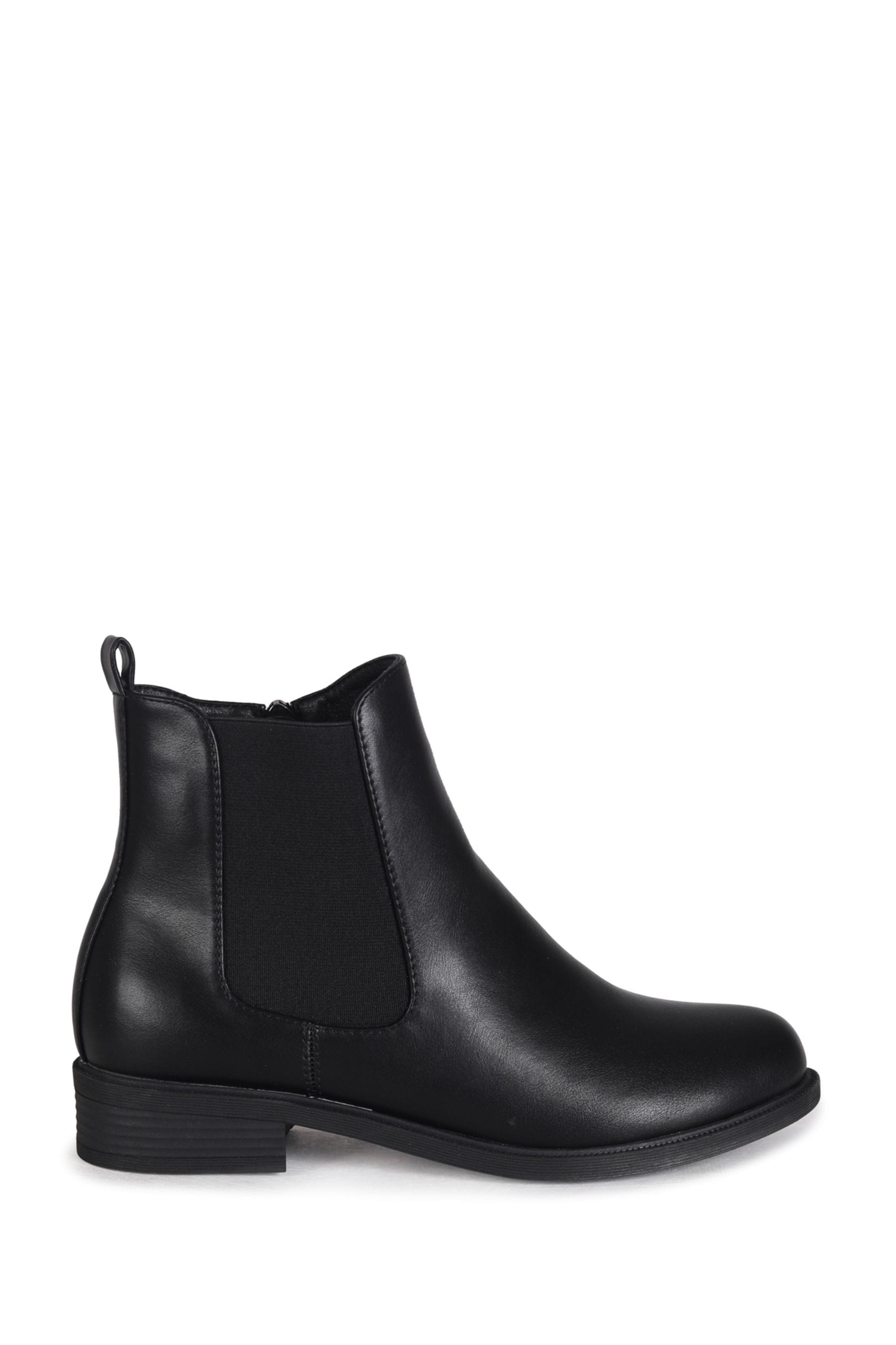 Fia boots on sale