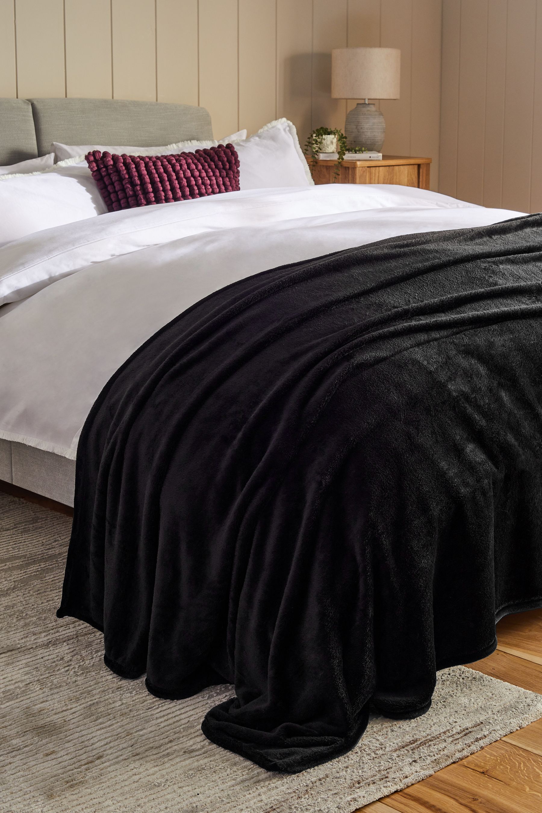 Black king size plush blanket hot sale
