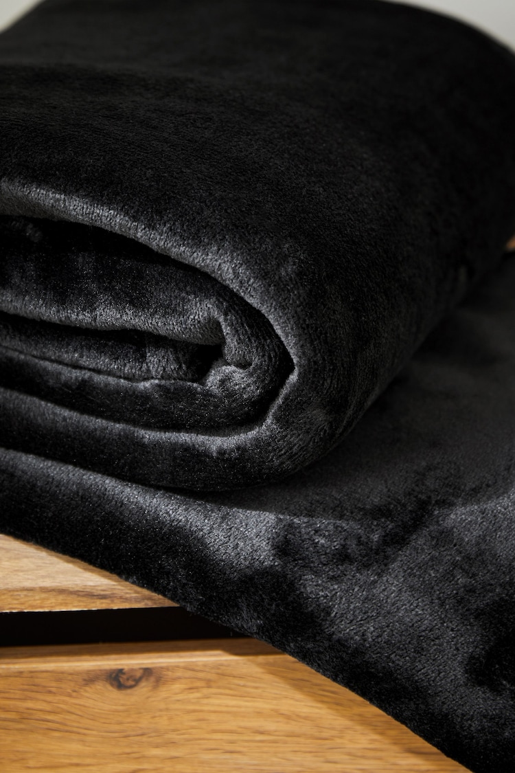 Black Plush Fleece Throw - Image 2 of 4