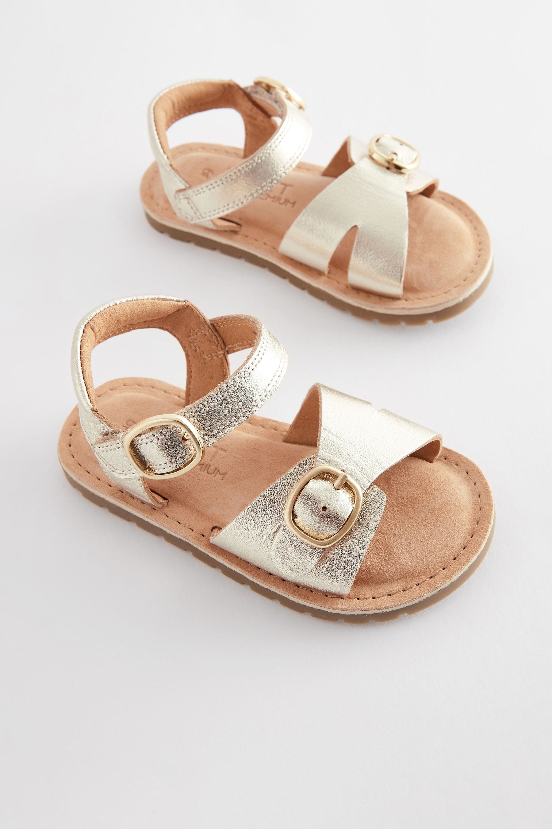 Gold flip flops canada deals