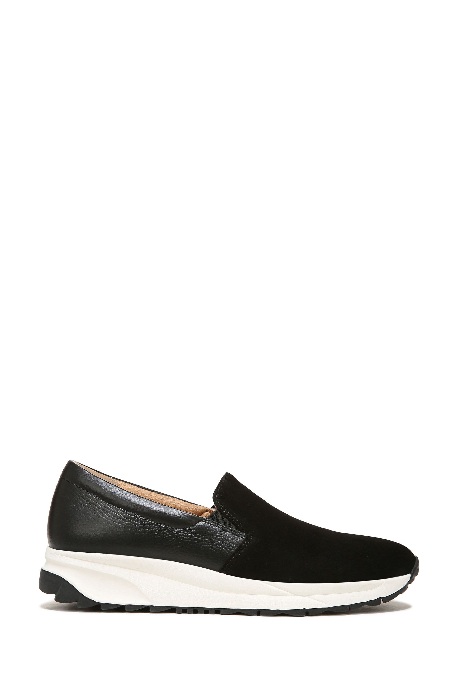 Naturalizer Selah Slip ons