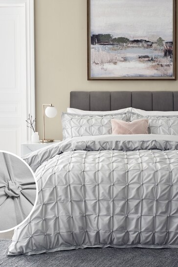 Grey Textured Pleats Duvet Cover And Pillowcase Set